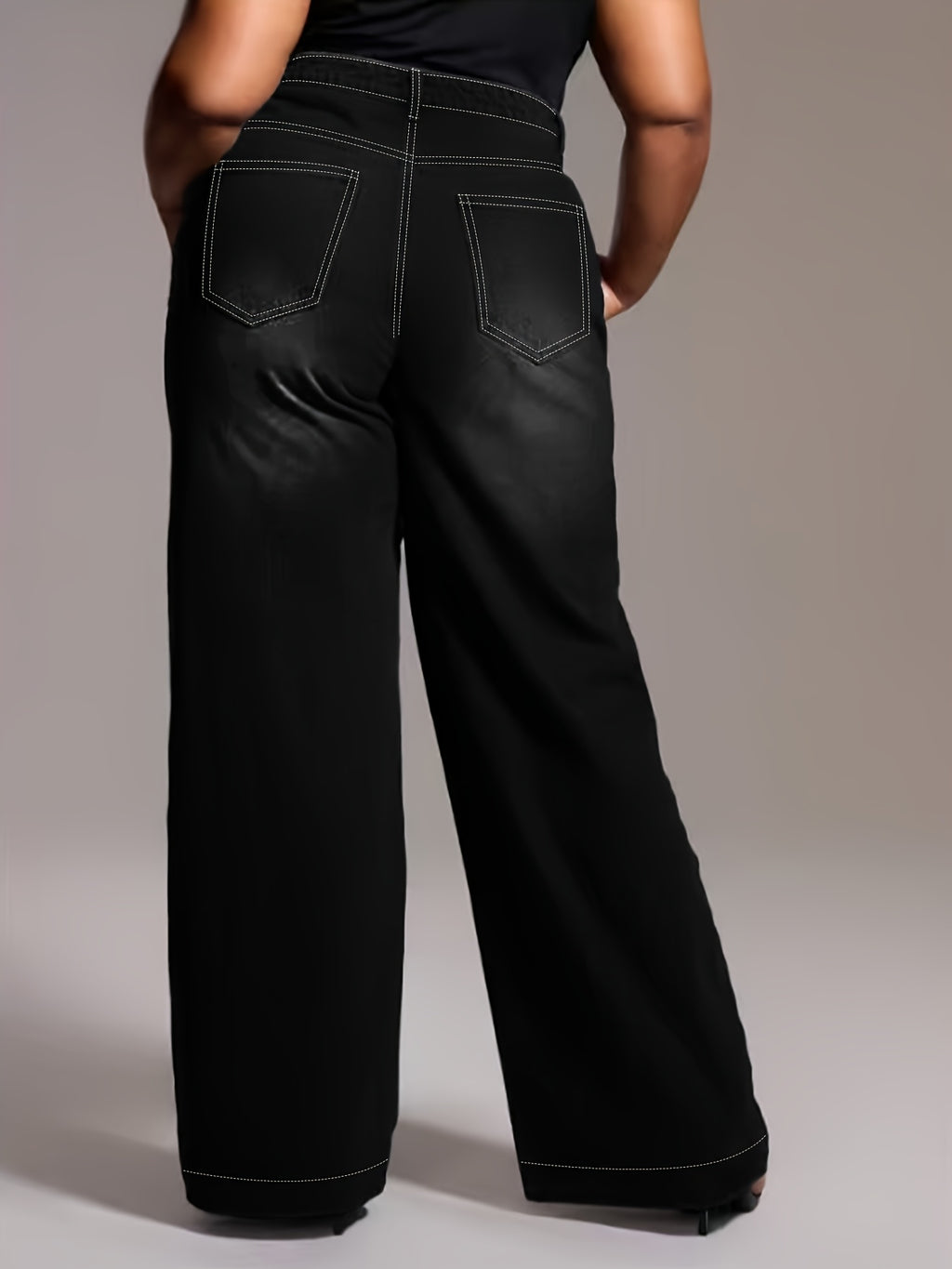 Pantalon grande taille, coupe oversize, tombé fluide, tissu opaque