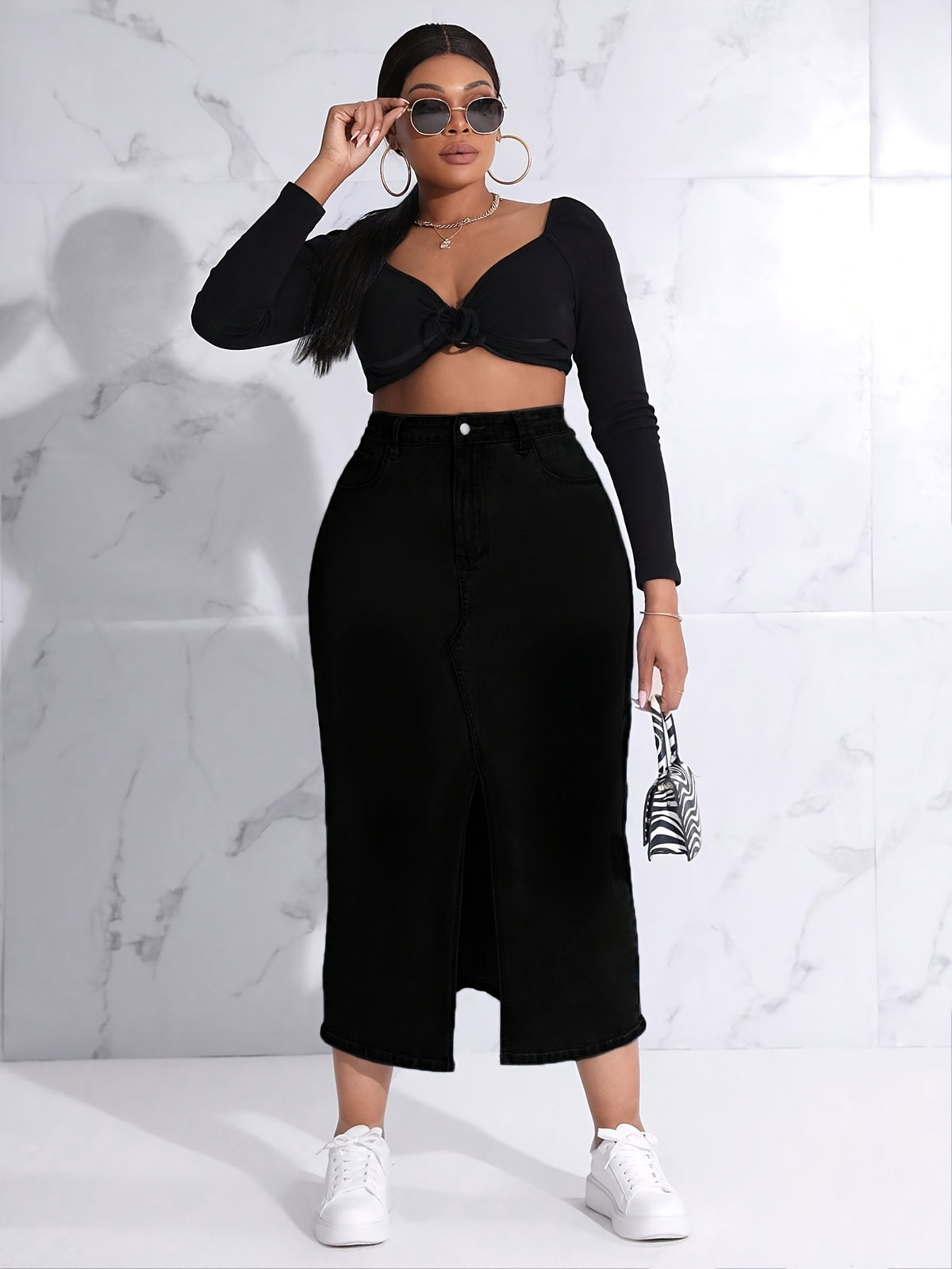 Jupe grande taille, coupe oversize, fente latérale, tenue franche, vu de dos