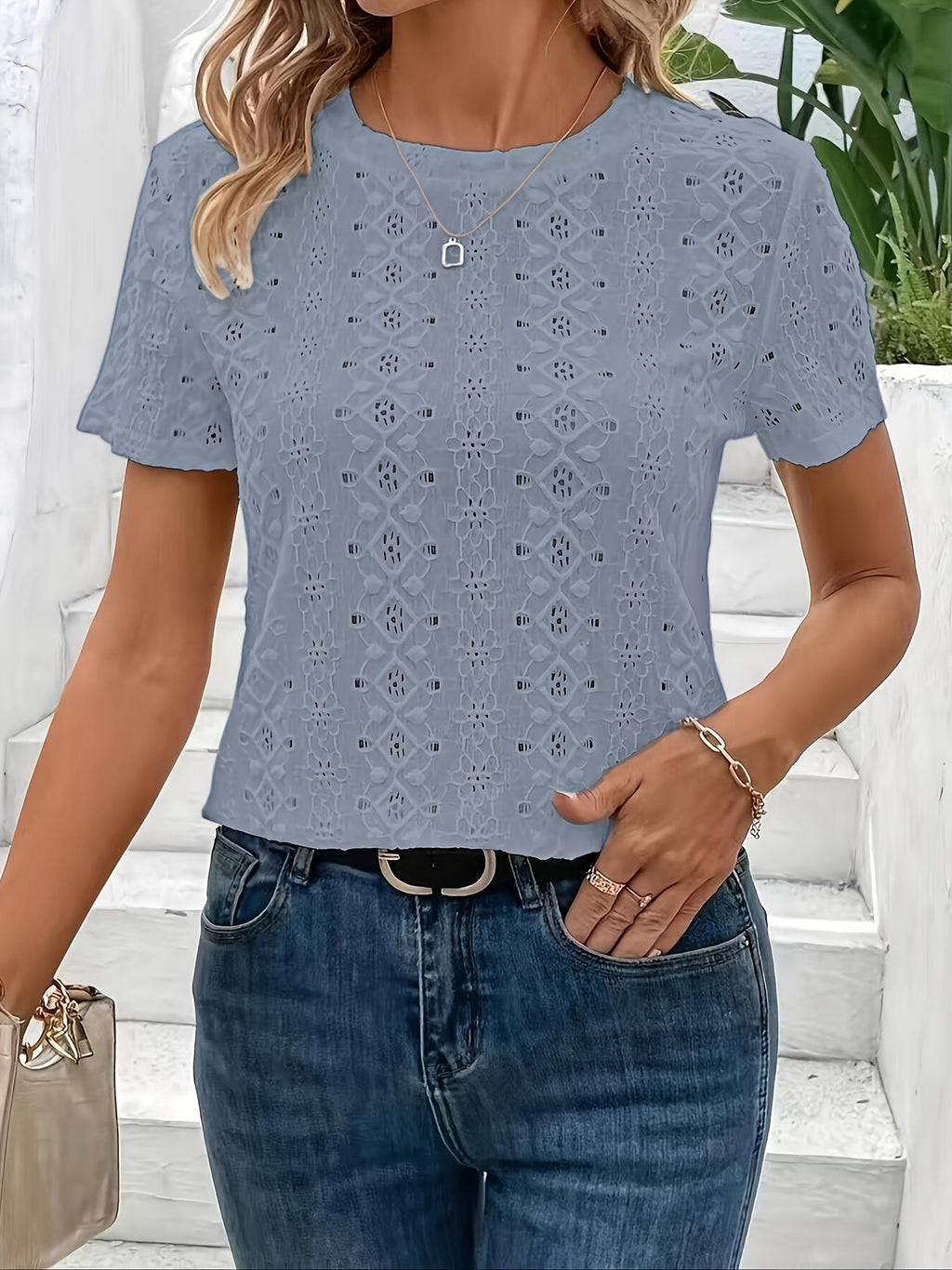 T-shirt grande taille en maille, manches courtes, maille souple, vu de dos