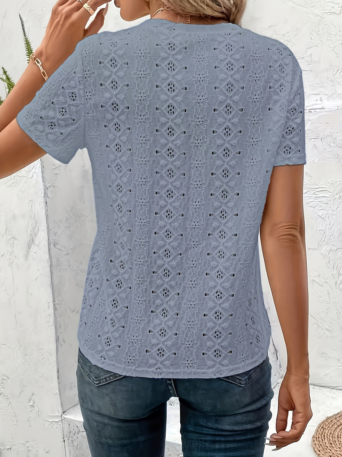 T-shirt grande taille en maille, manches courtes, maille souple, détail du tissu