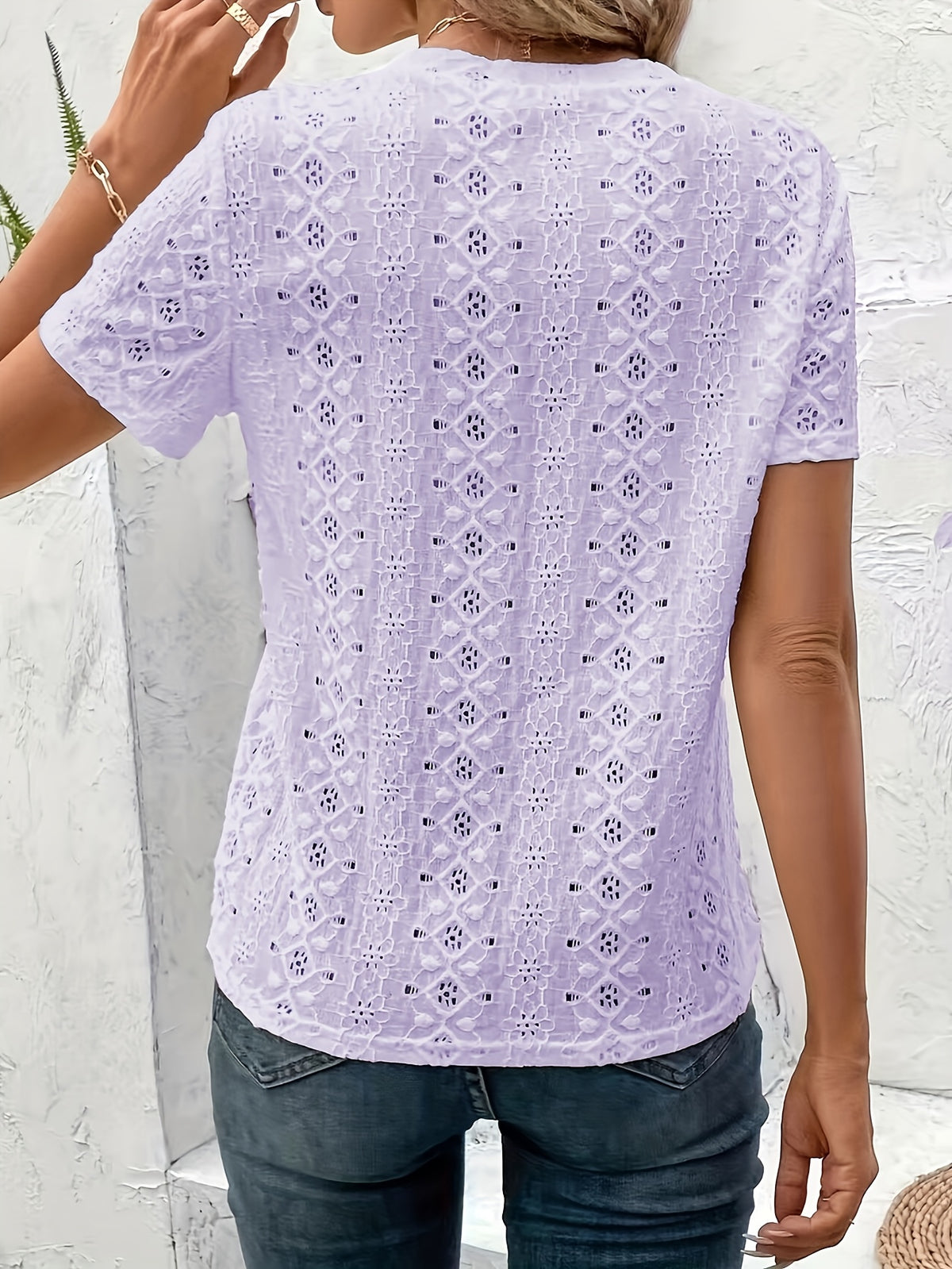 T-shirt grande taille en maille, manches courtes, maille souple, mise en situation