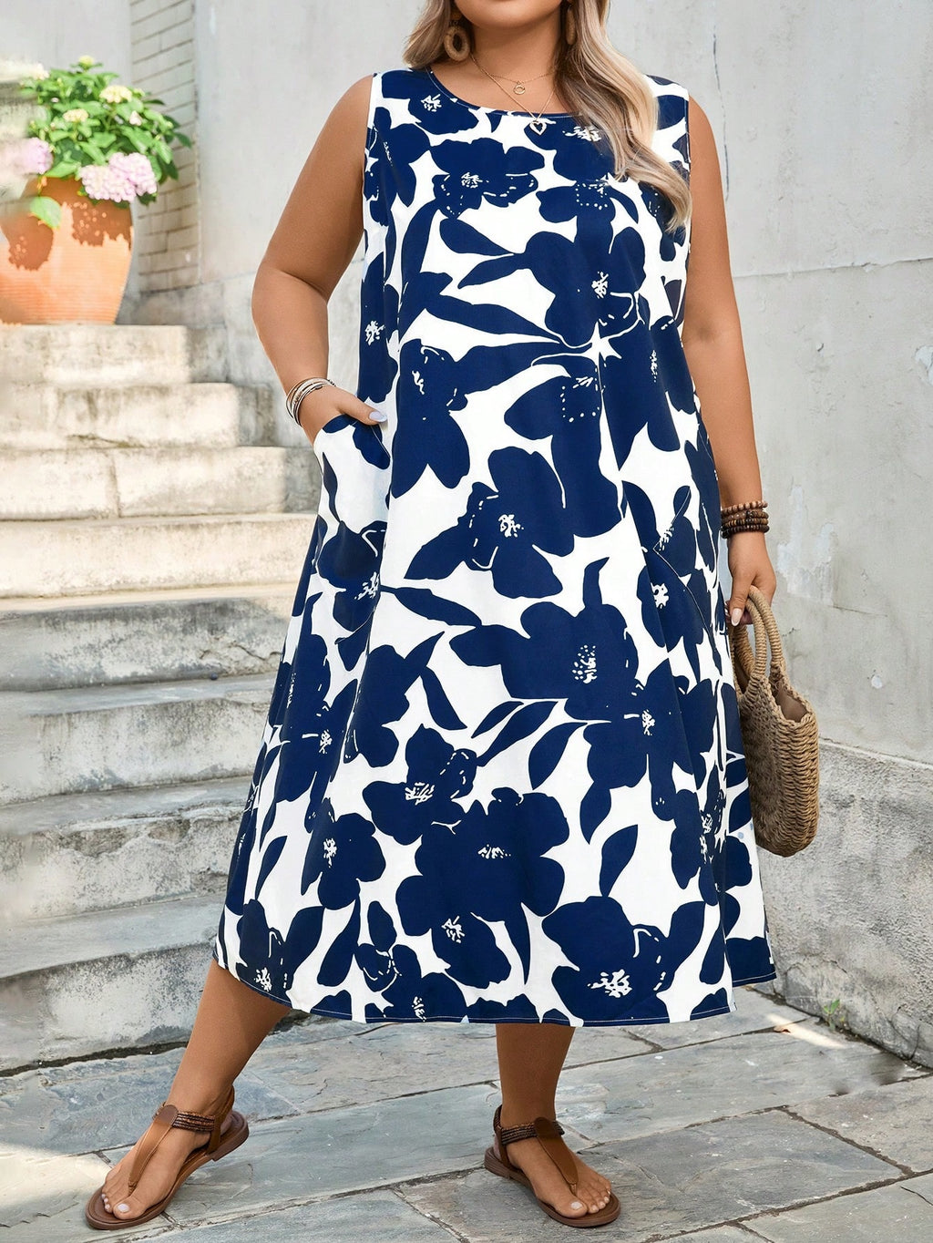 Robe midi grande taille — Grandes fleurs et poches latérales