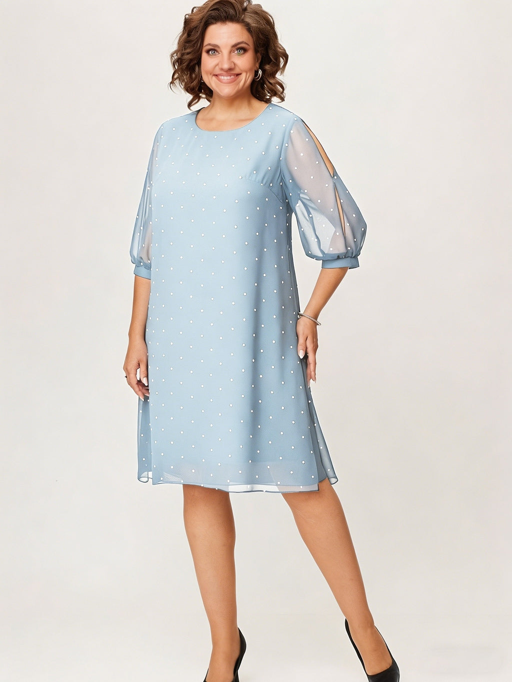 Robe courte grande taille — Voile à pois et manches fendues