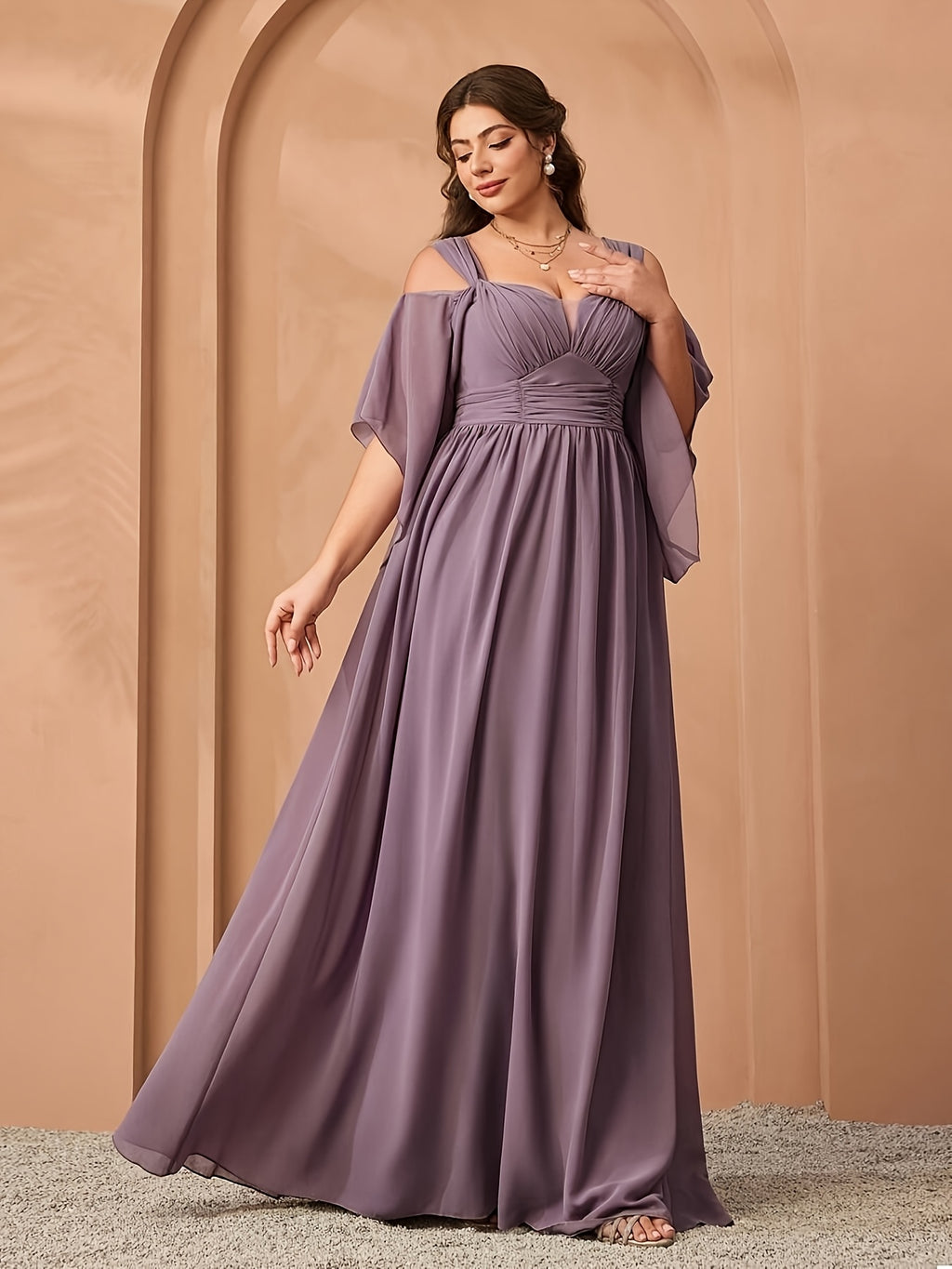 Robe longue grande taille — Vert sauge à manches cape fendues