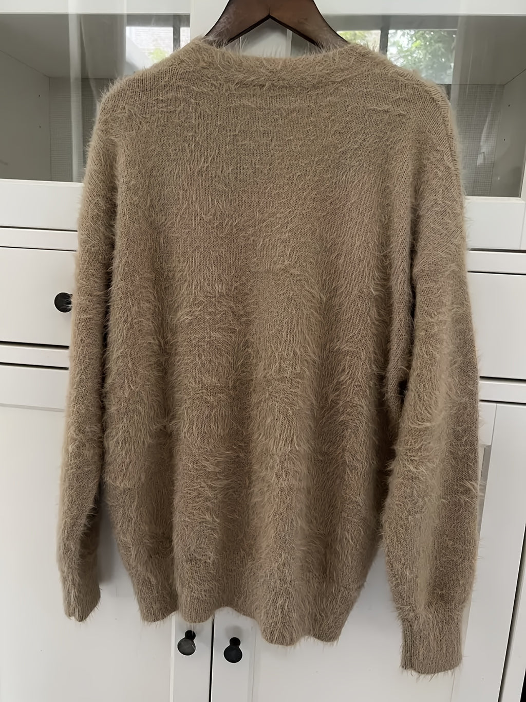 Cardigan grande taille, coupe oversize, boutonnage, manches longues, vu de dos