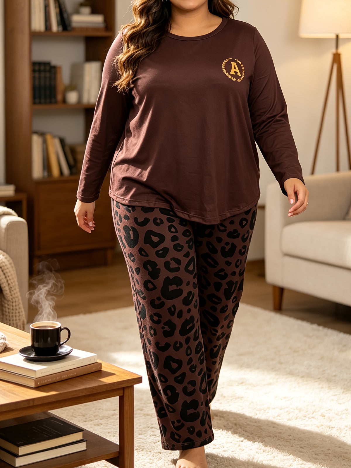 Pyjama grande taille à imprimé léopard, coupe ample, manches longues — composition : 95% Polyester, 5% Élasthanne