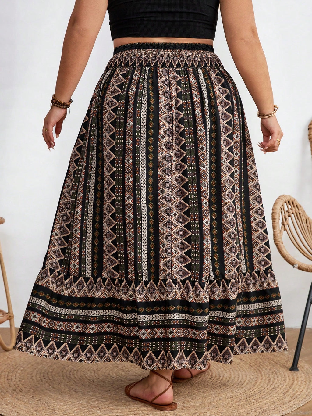 Jupe grande taille à imprimé géométrique, coupe évasée, tissu opaque
