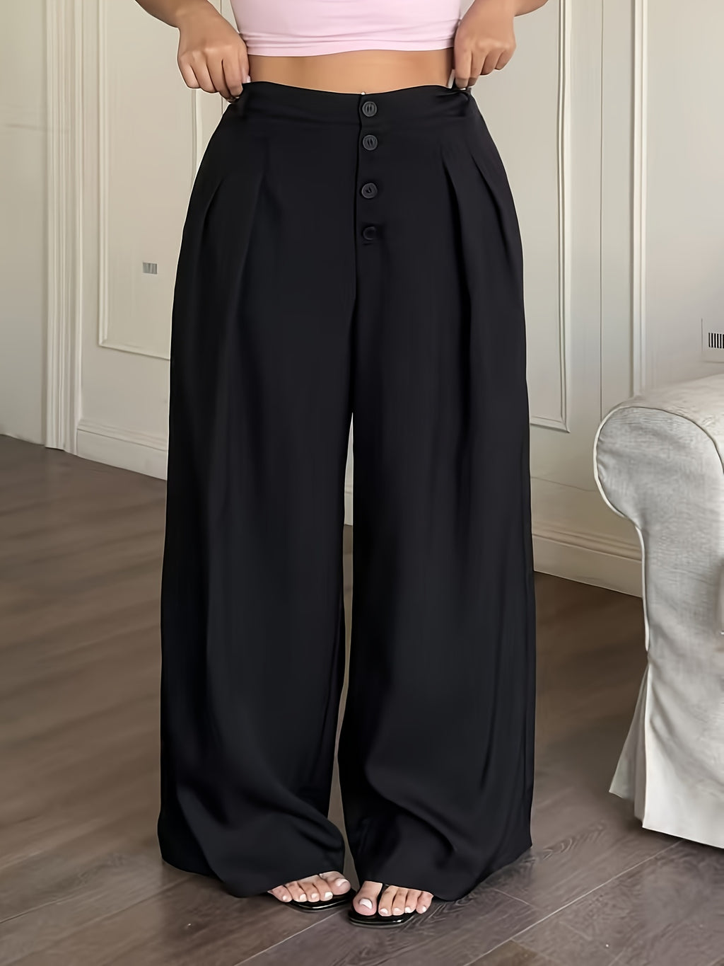 Pantalon grande taille, coupe évasée, boutonnage