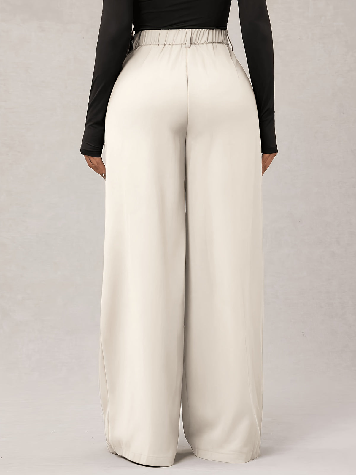 Pantalon grande taille, coupe droite, poches plaquées, autre coloris