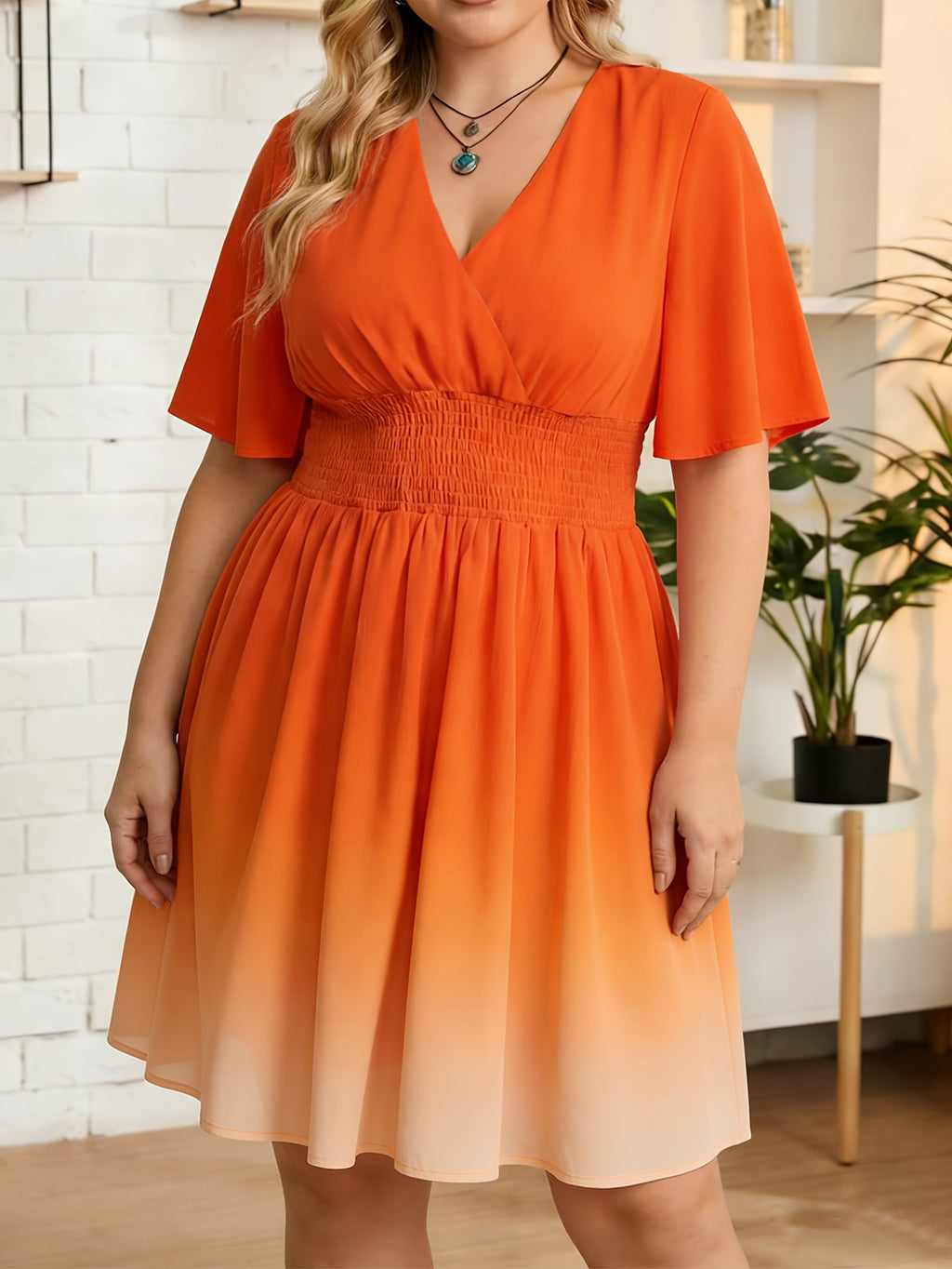 Robe courte grande taille — Mousseline à l'effet dégradé