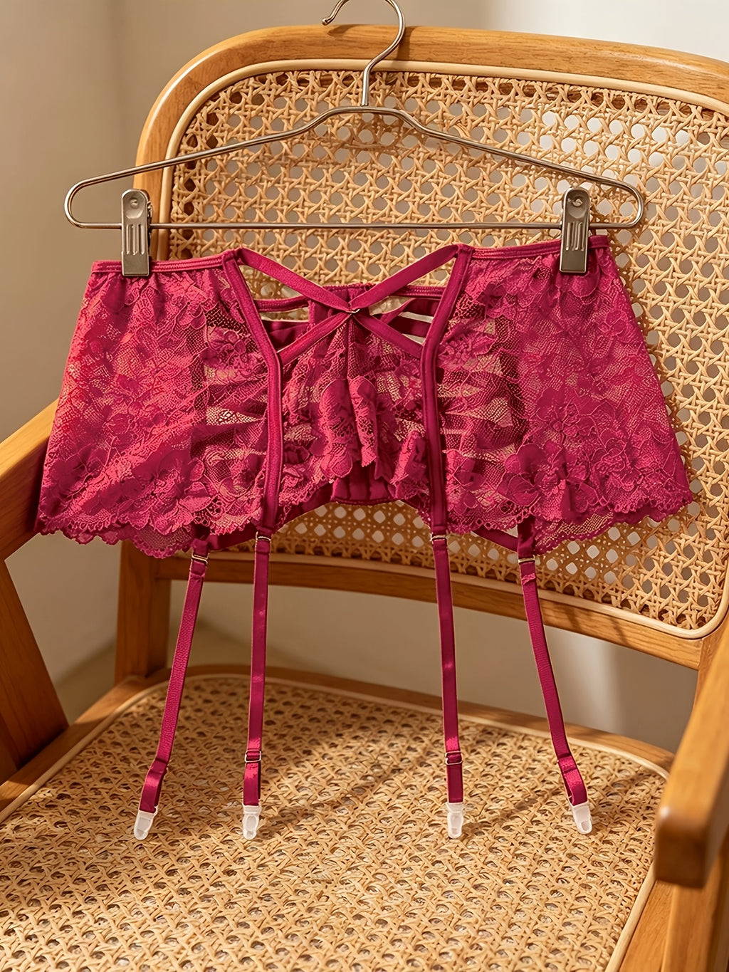 Collant grande taille en dentelle, effet ajouré, ligne affirmée, mise en situation