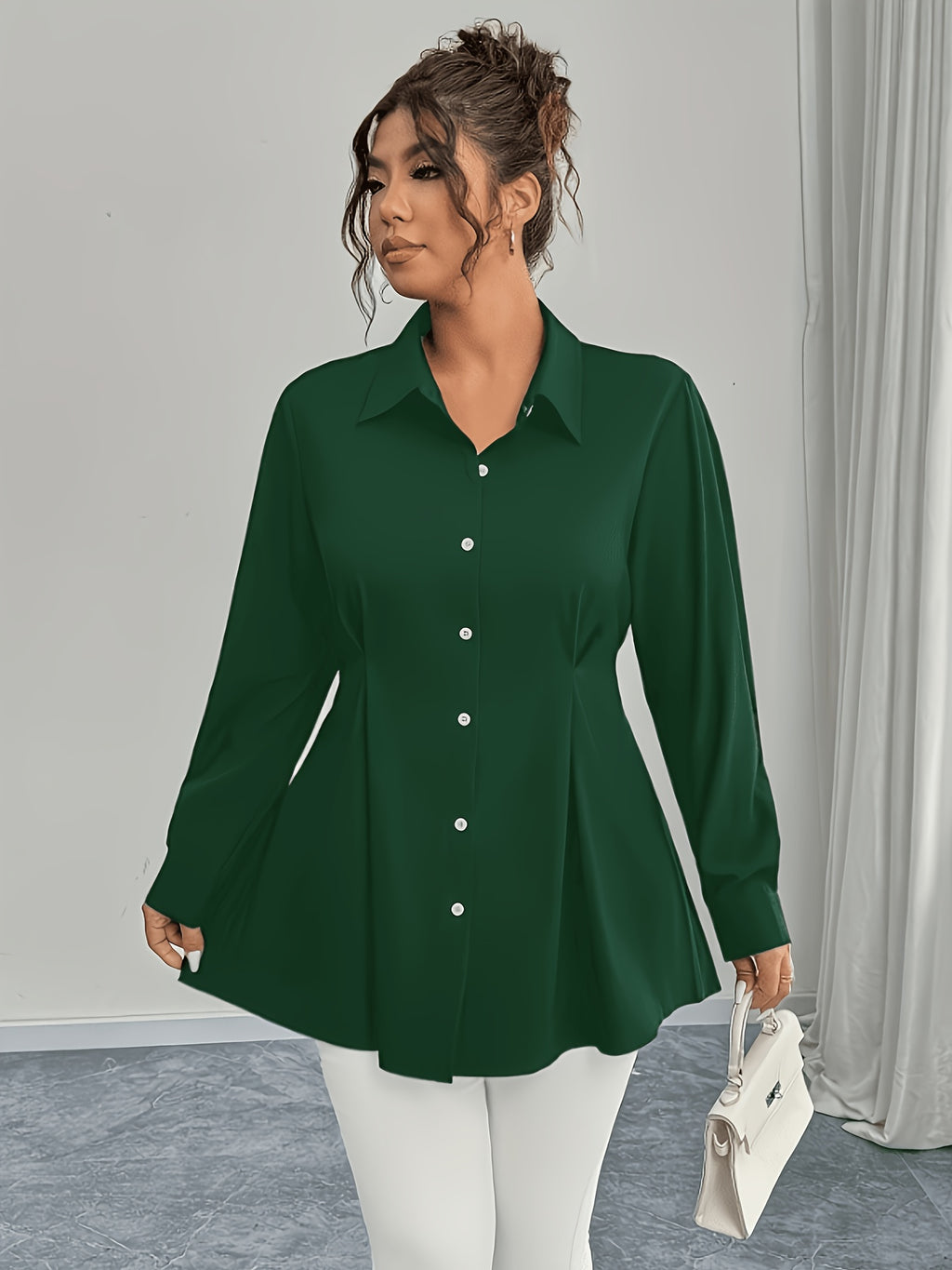 Chemise grande taille, col polo, vue de profil