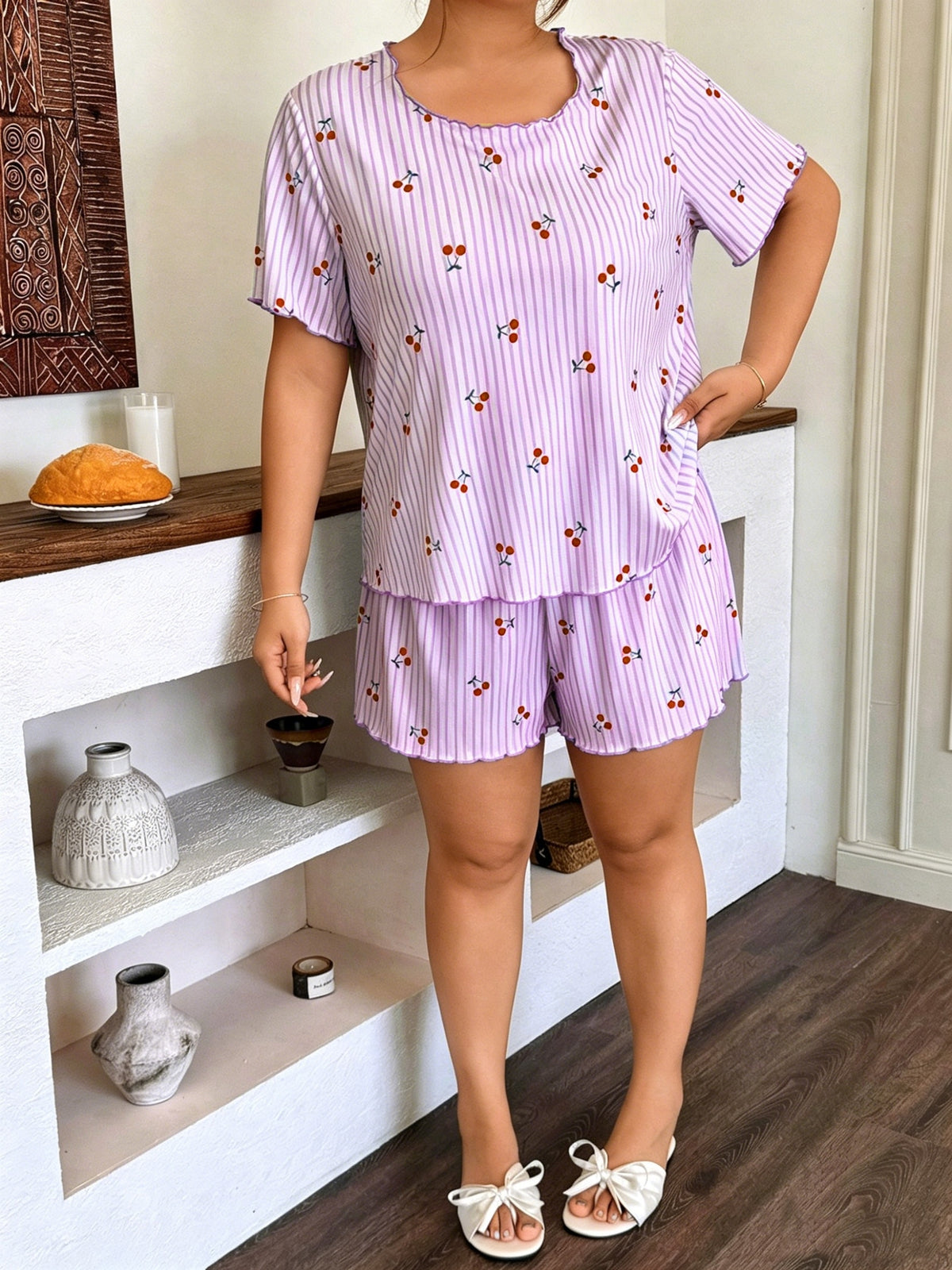 Ensemble grande taille, coupe ample, manches courtes, esprit décontracté, vu de dos
