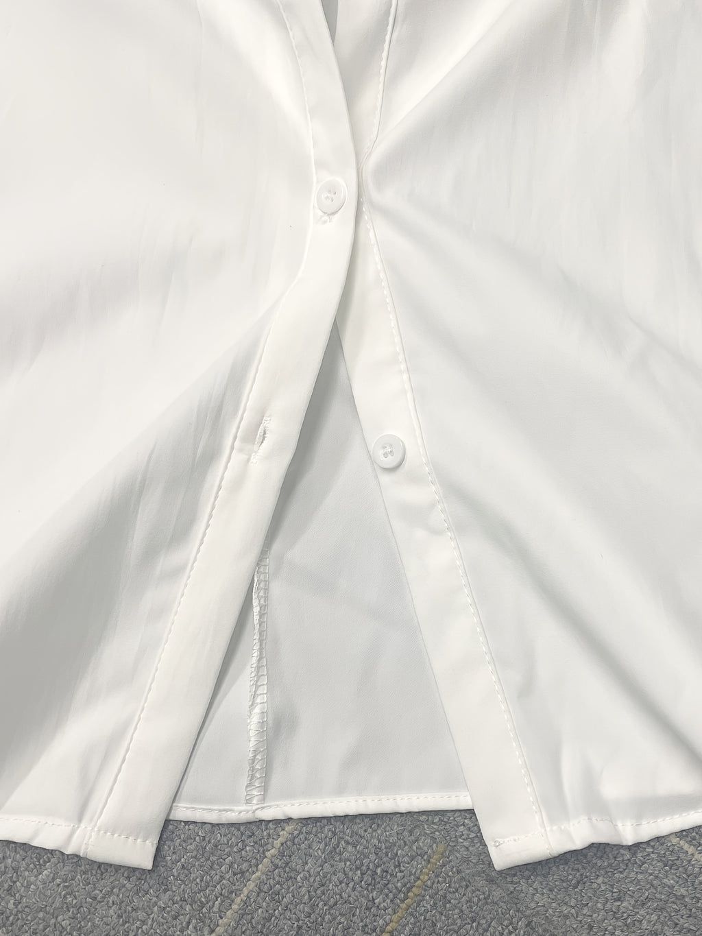 Blouse grande taille en dentelle, dentelle contrastée, effet ajouré, porté de face