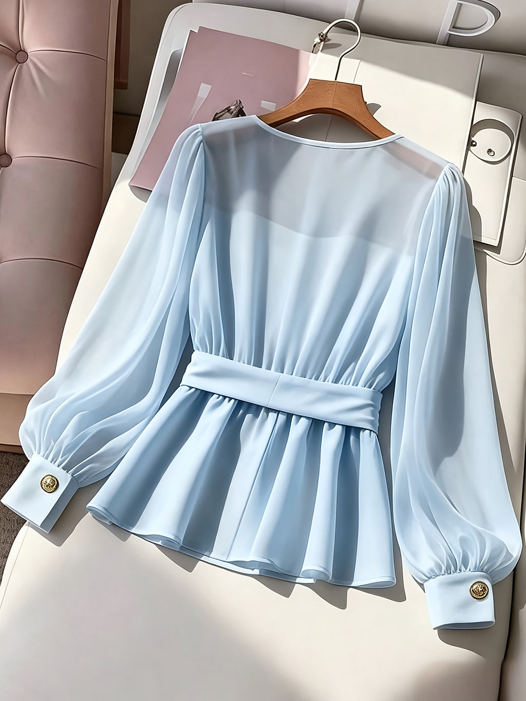 Top grande taille, ceinture assortie, vu de dos