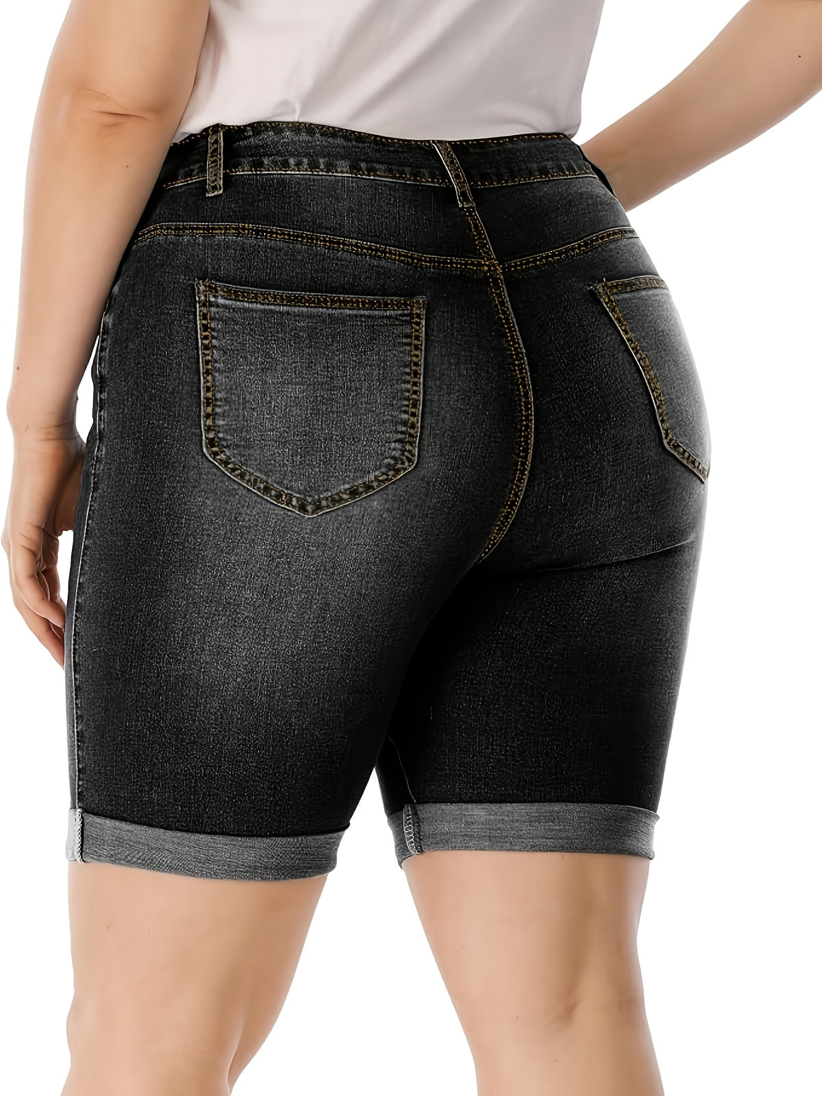 Short grande taille, coupe courte, tenue franche, visuel produit