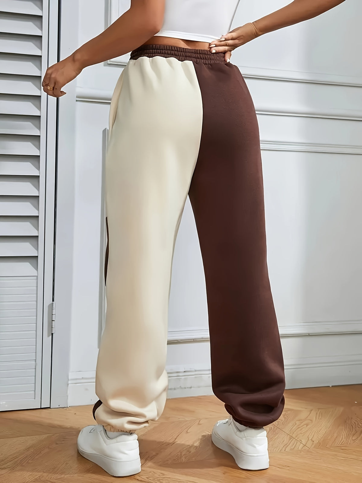 Pantalon grande taille, coupe ample, poches pratiques, chaleur d'hiver, vue de profil