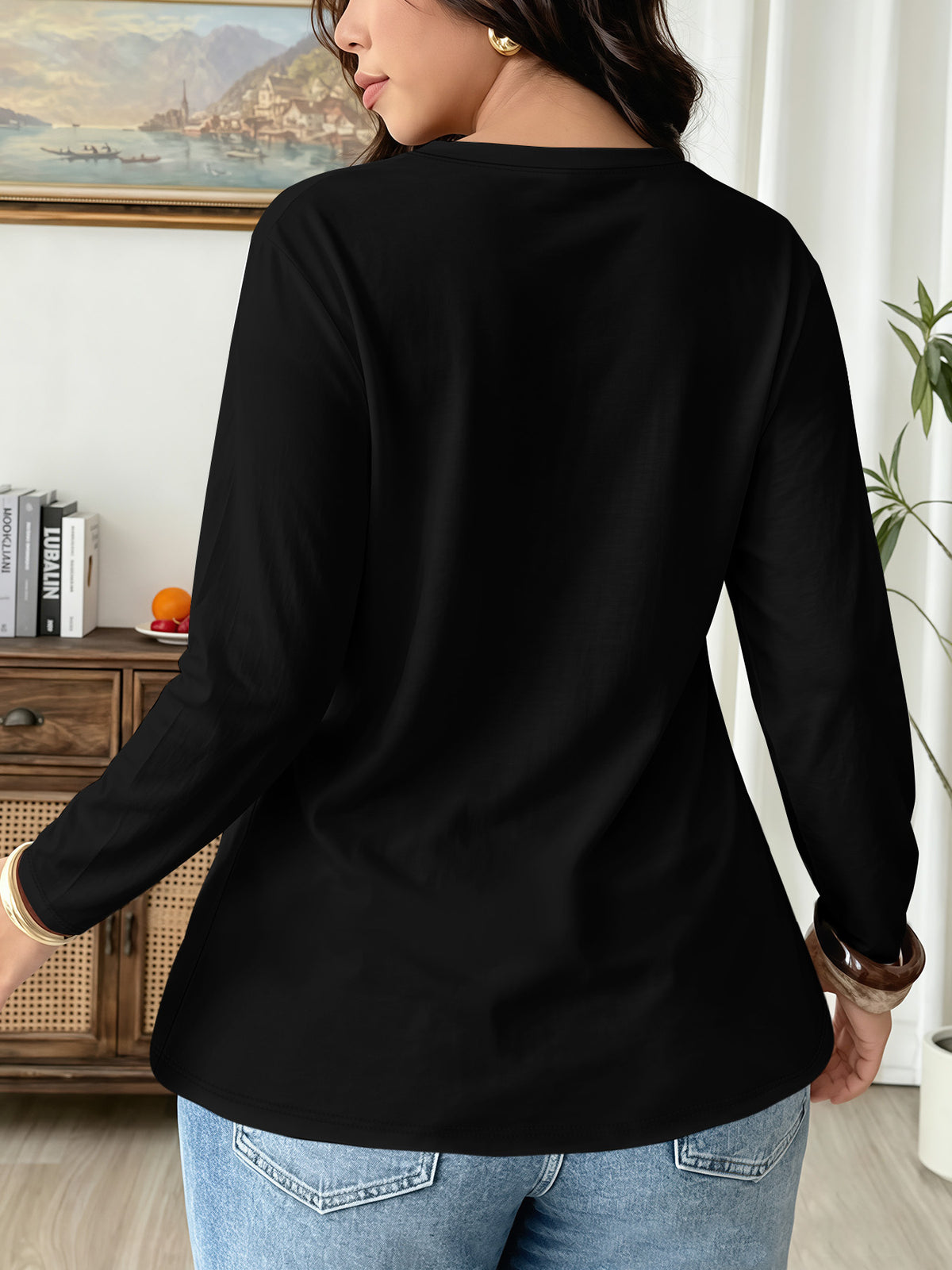 Top grande taille, coupe ample, manches longues, vu de dos