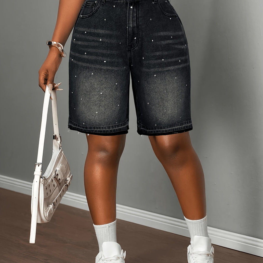 Short grande taille, coupe ample, tenue franche — matière : denim