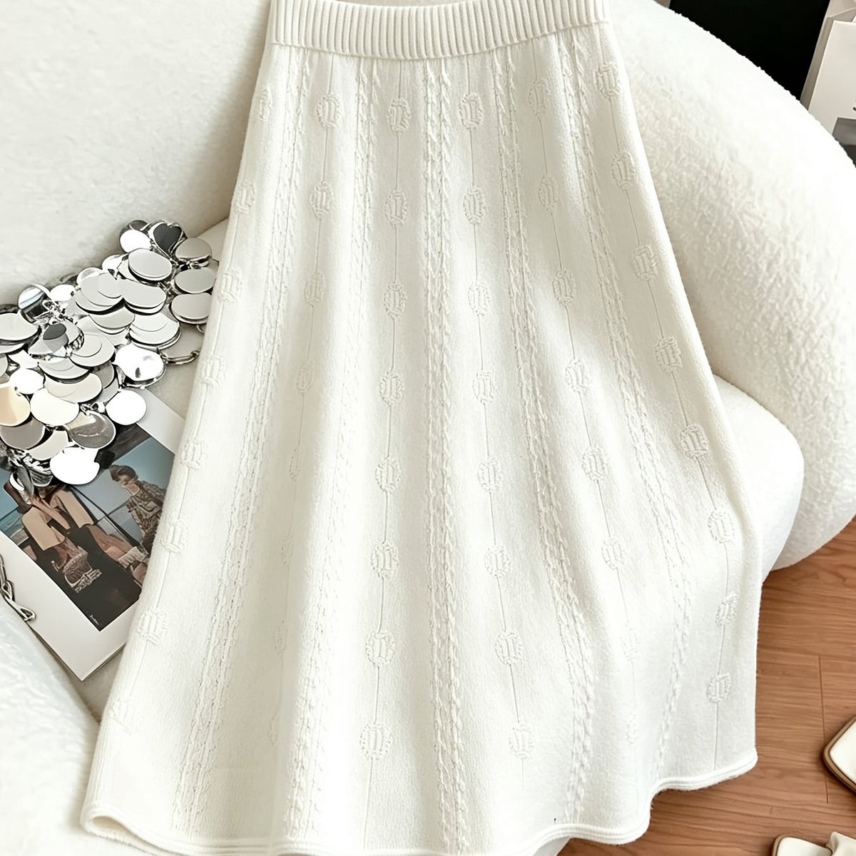 Robe grande taille, coupe évasée, allure élégante — composition : 70% Acrylique, 20% Nylon, 10% Viscose