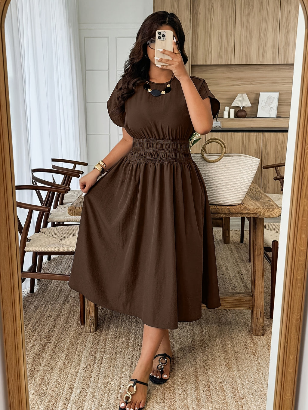 Robe grande taille, coupe ample, longueur midi