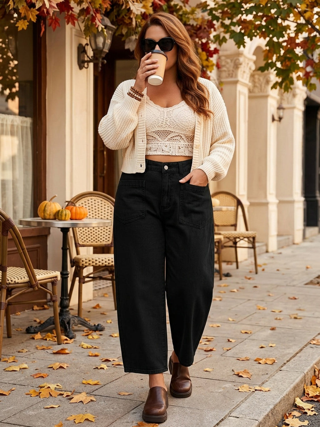 Jean grande taille, coupe oversize, délavage doux, tenue franche, tissu opaque