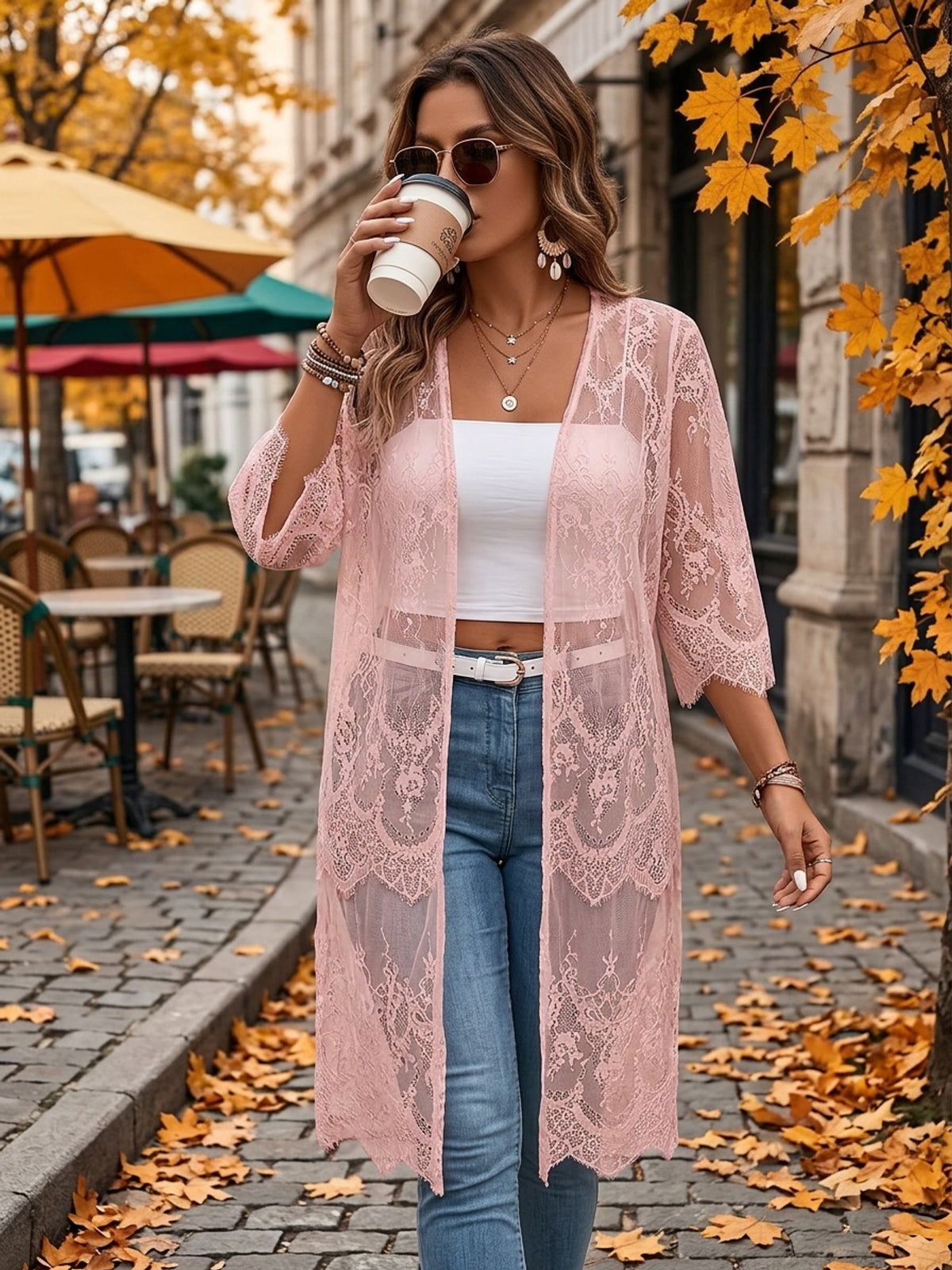 Cardigan grande taille en dentelle, encolure nette, effet ajouré, vu de dos