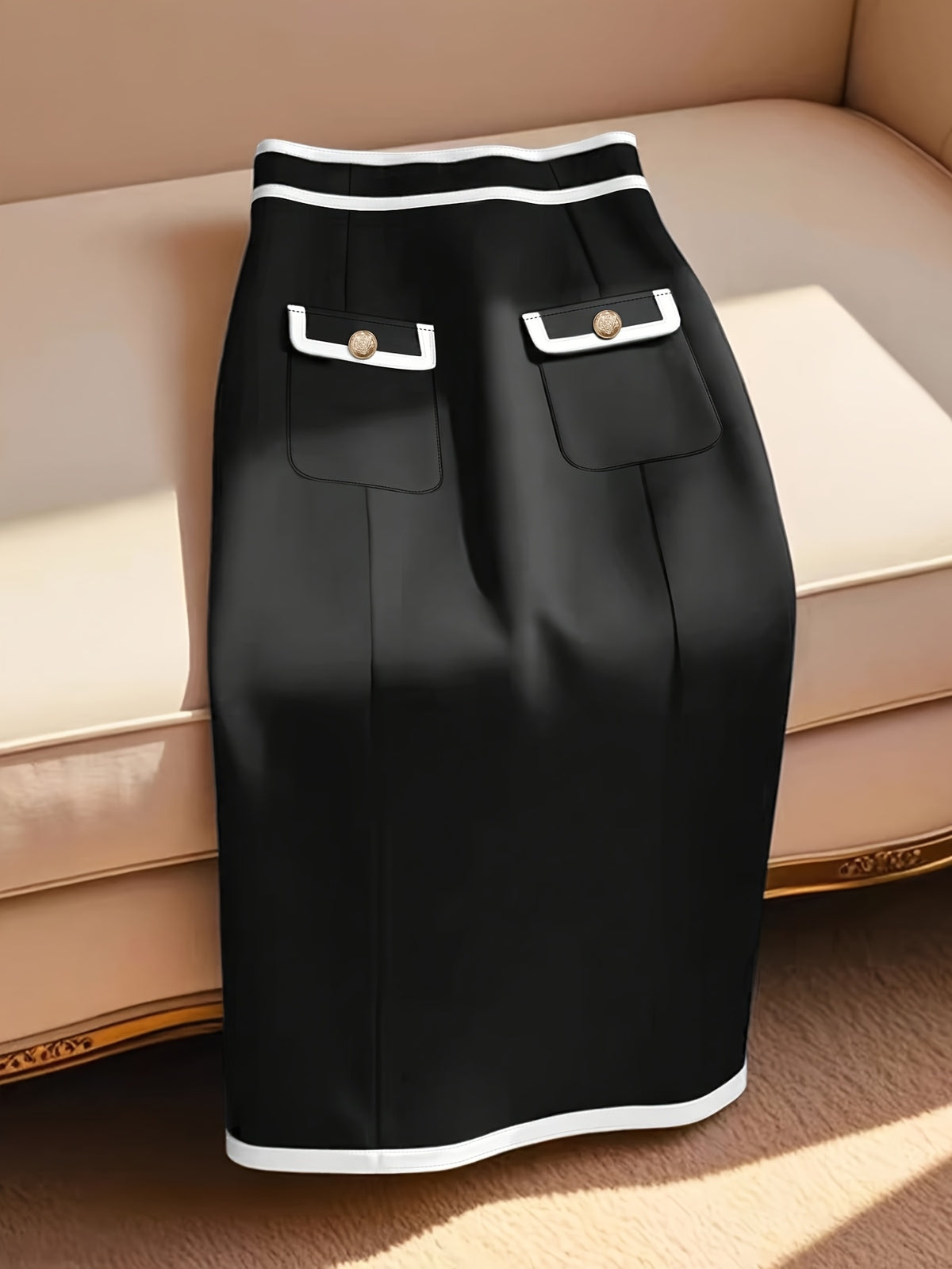 Jupe grande taille, coupe droite, poches pratiques, esprit décontracté Image