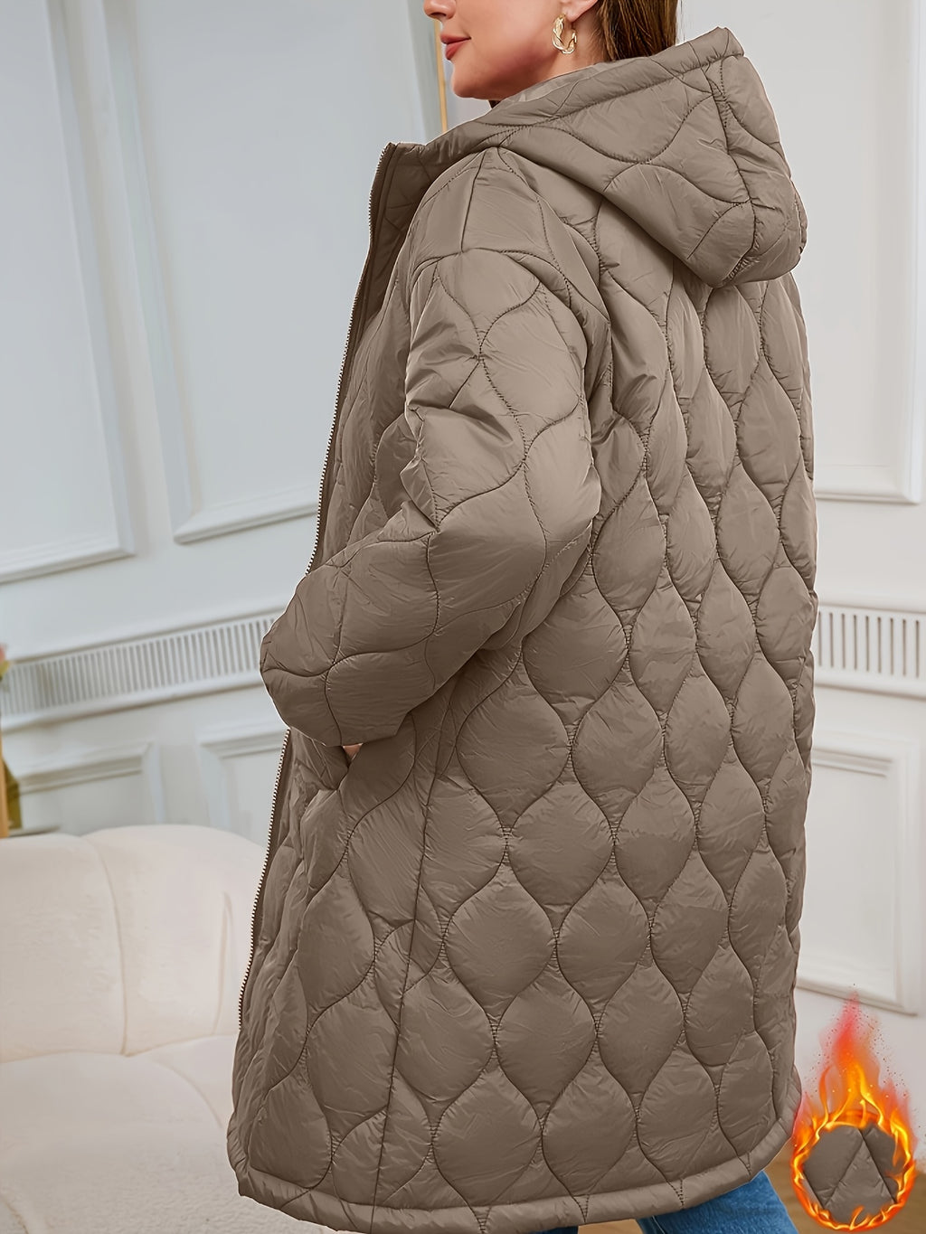 Veste grande taille à imprimé fleuri, coupe oversize, capuche, détail du tissu