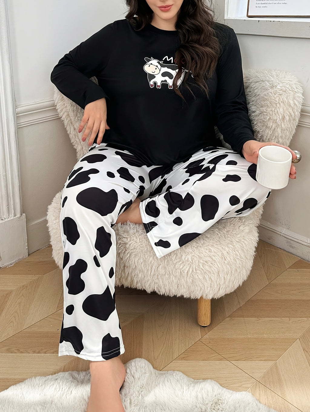 Pyjama grande taille à imprimé géométrique, coupe ample, manches longues, détail du col