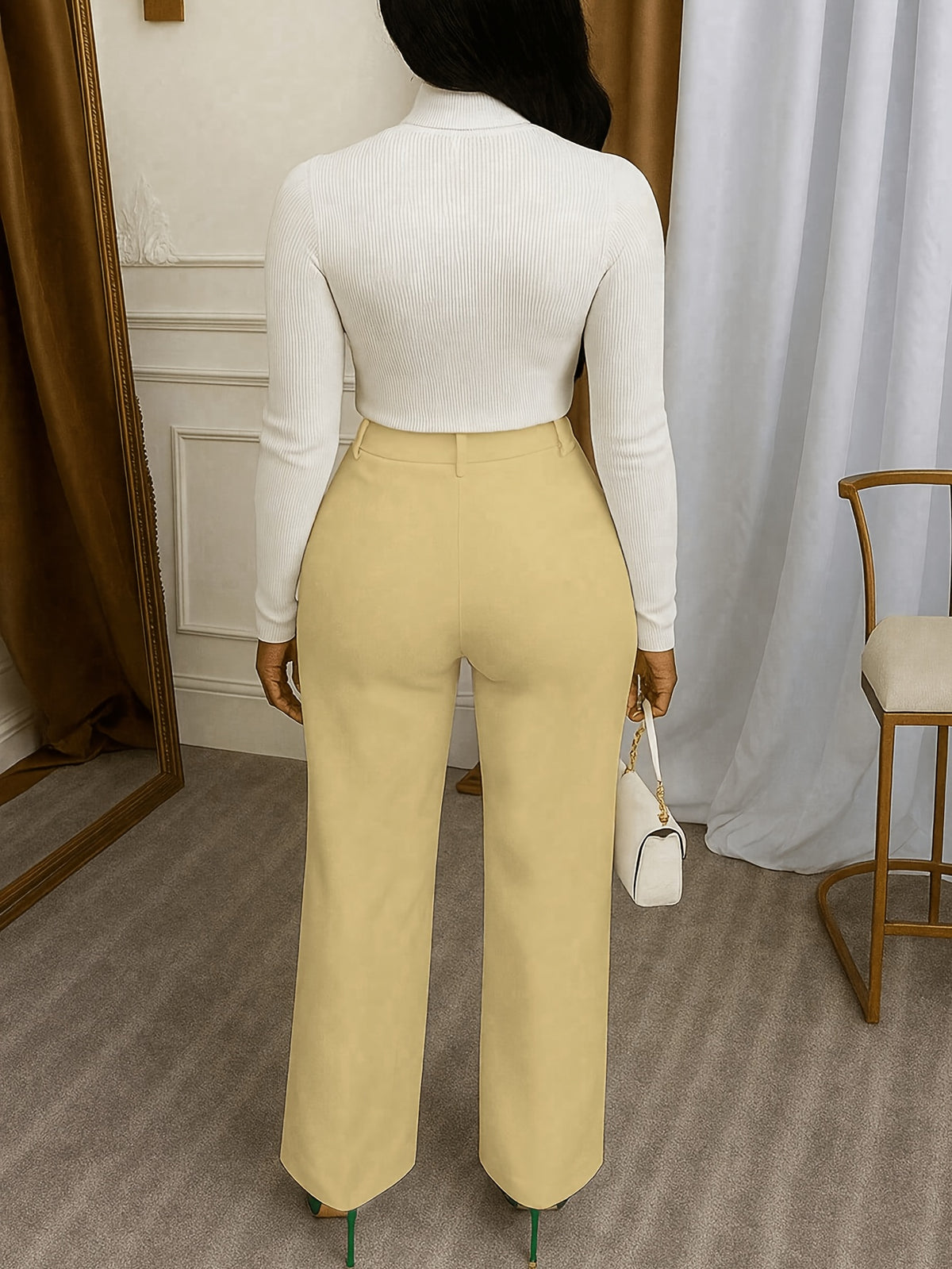 Pantalon grande taille en maille, coupe droite, poches plaquées, maille souple, porté de face