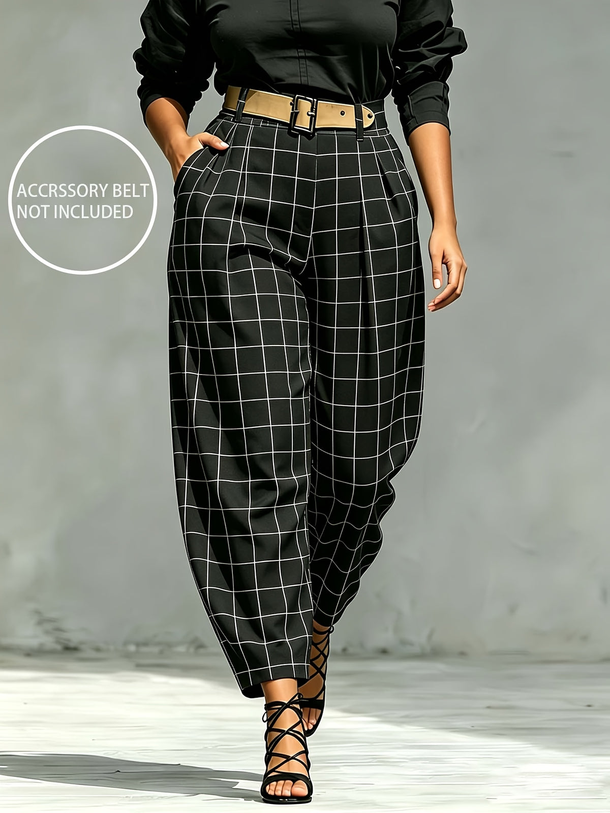 Pantalon grande taille, poches plaquées, allure élégante — matière : polyester Image