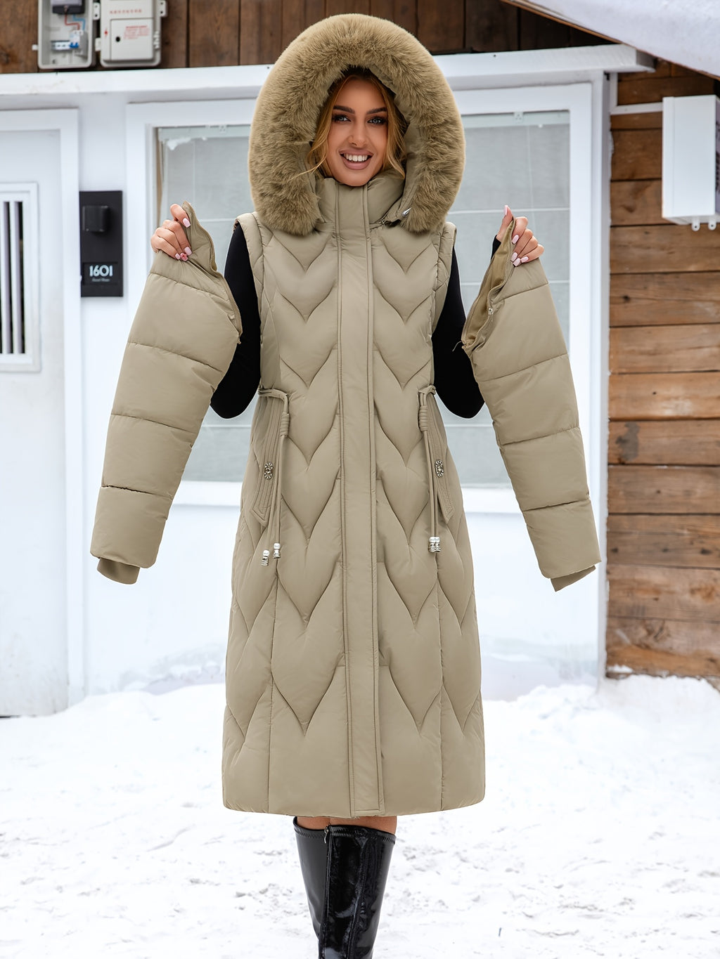 Manteau grande taille, coupe ajustée, capuche, vu de dos