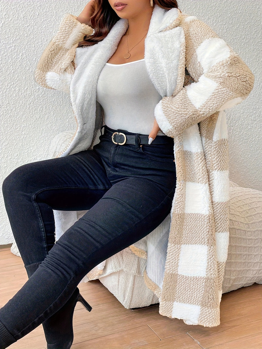 Manteau grande taille à carreaux, chaleur d'hiver, détail du col