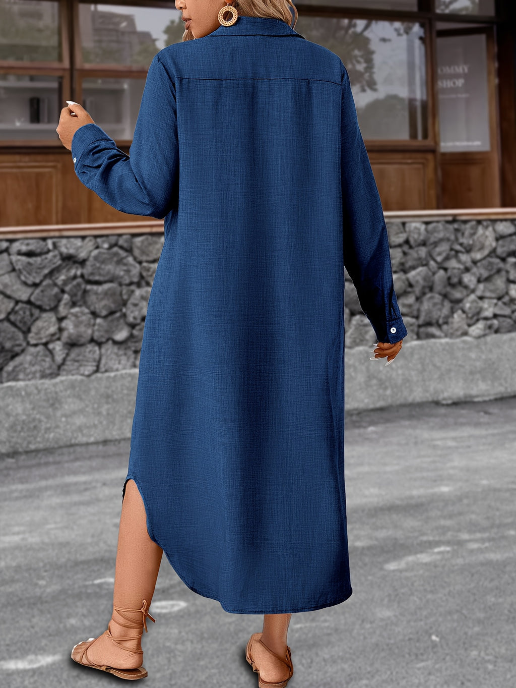 Robe grande taille, coupe ajustée, ligne nette, vue de profil