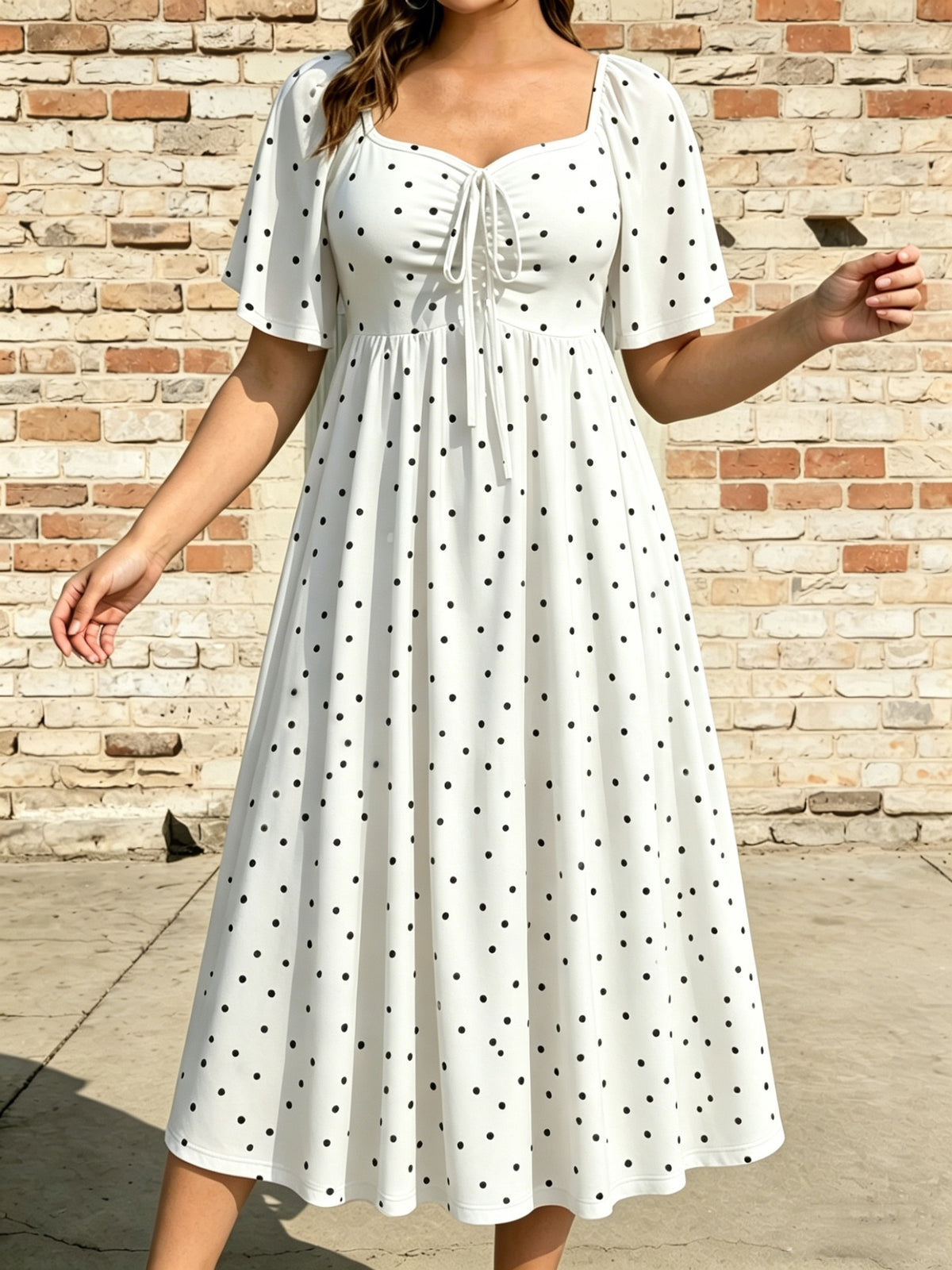 Robe mi-longue grande taille — Pois, taille sous poitrine