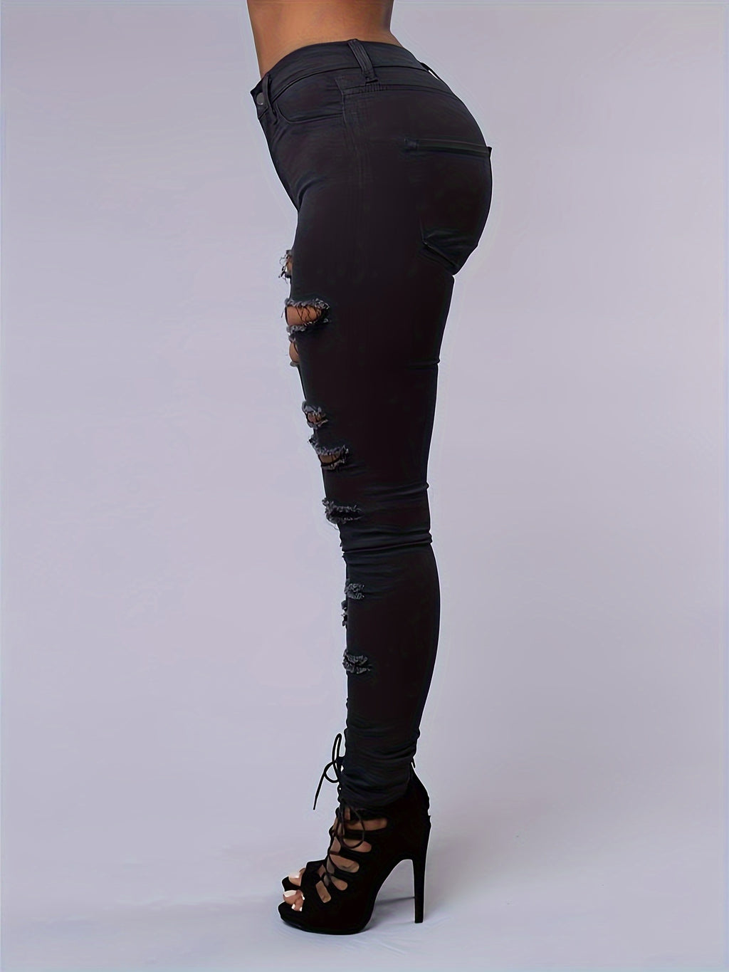 Pantalon grande taille, coupe oversize, tenue franche, esprit streetwear, porté de face