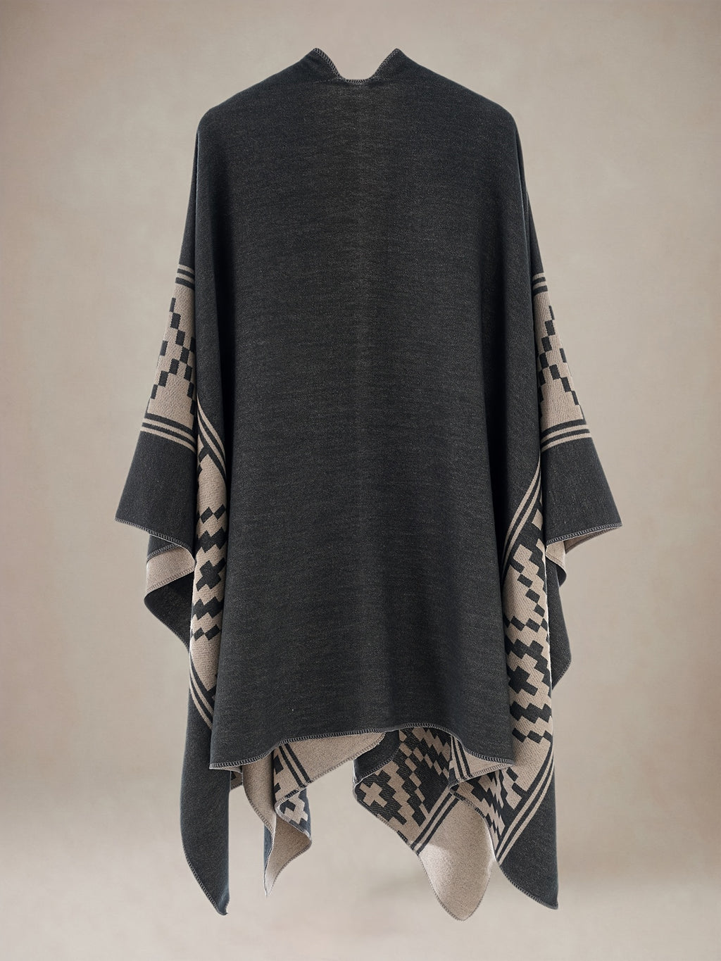 Cardigan grande taille à rayures, coupe oversize, toucher moelleux, porté de face