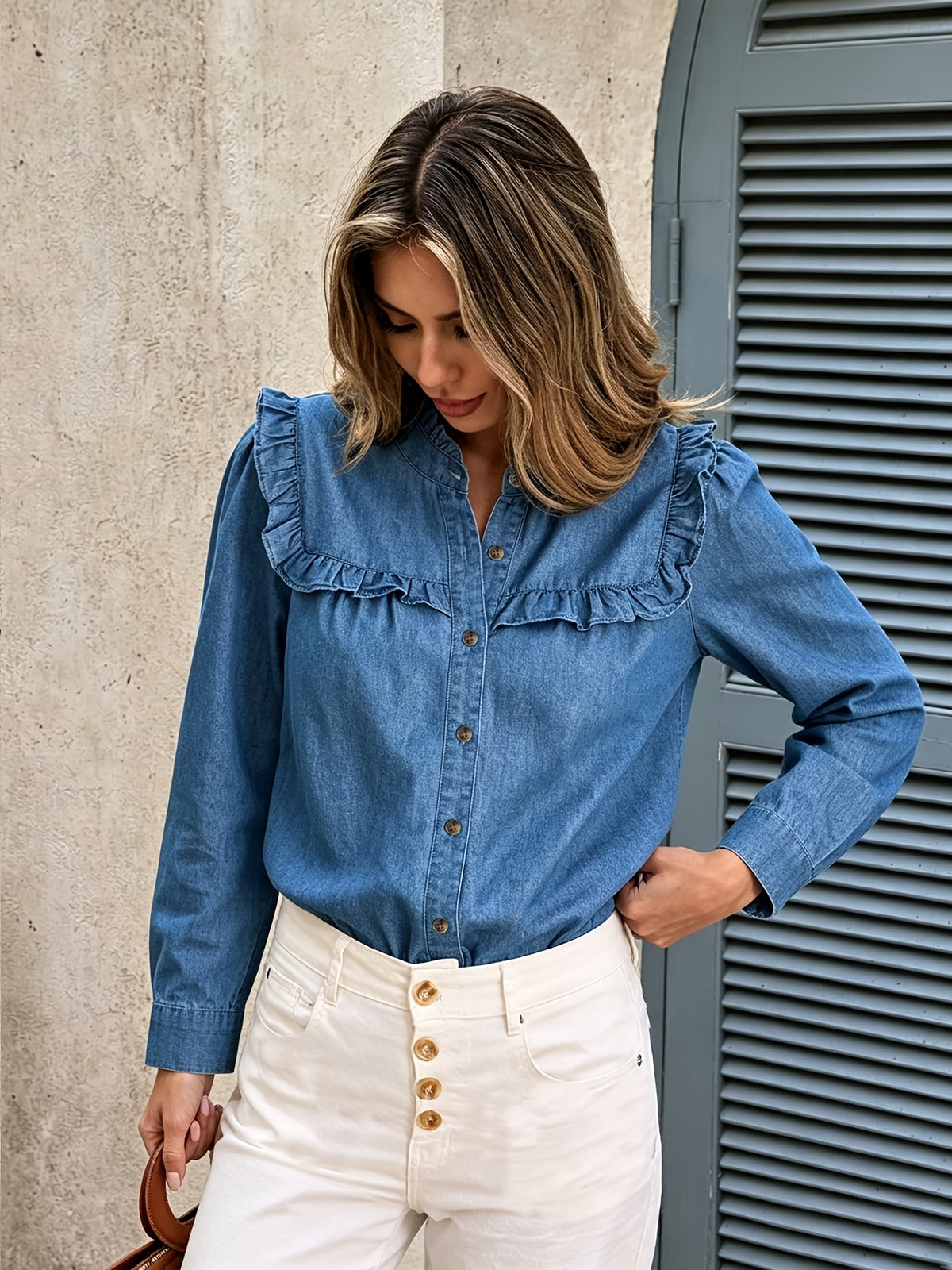 Chemise grande taille, coupe ample, manches longues, tenue franche Image