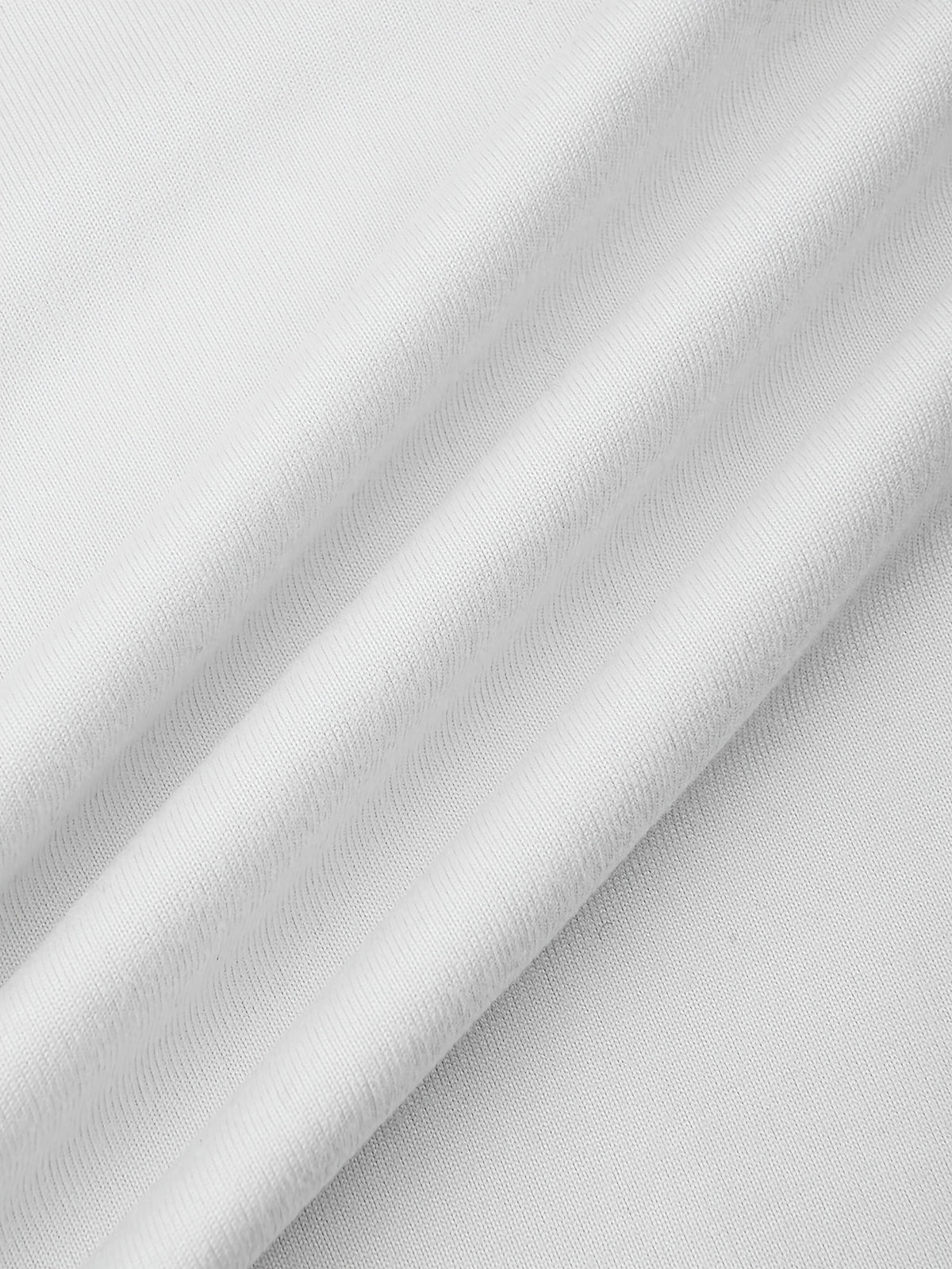 T-shirt grande taille, col rond, manches courtes, esprit décontracté, détail du tissu