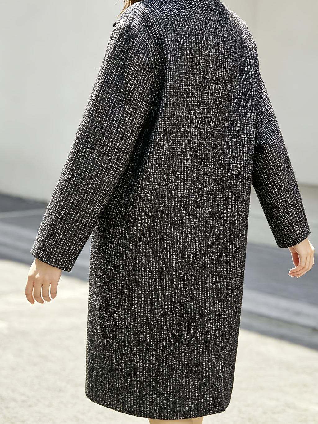 Veste grande taille, boutonnage, vu de dos