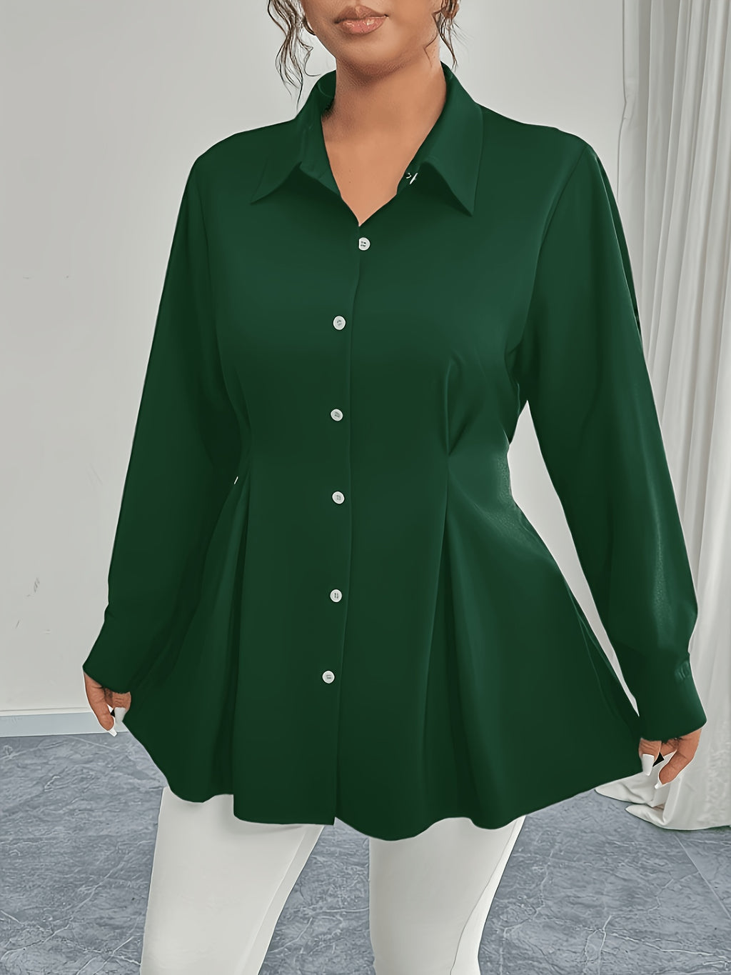 Chemise grande taille, col polo, gros plan