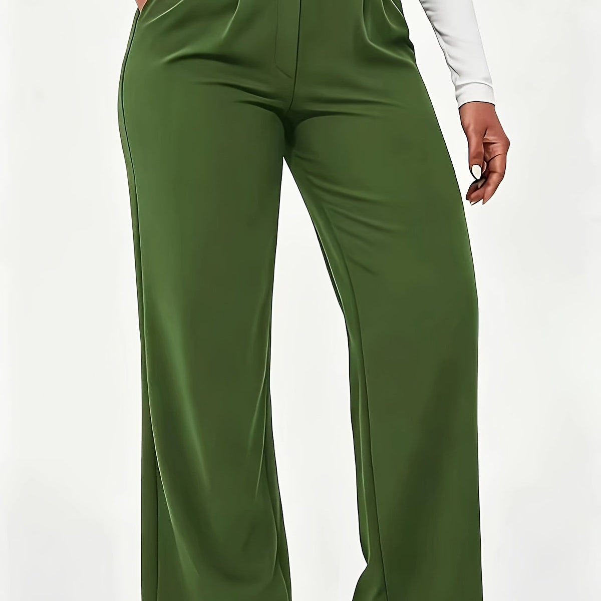 Pantalon grande taille, coupe droite, poches pratiques — matière : polyester