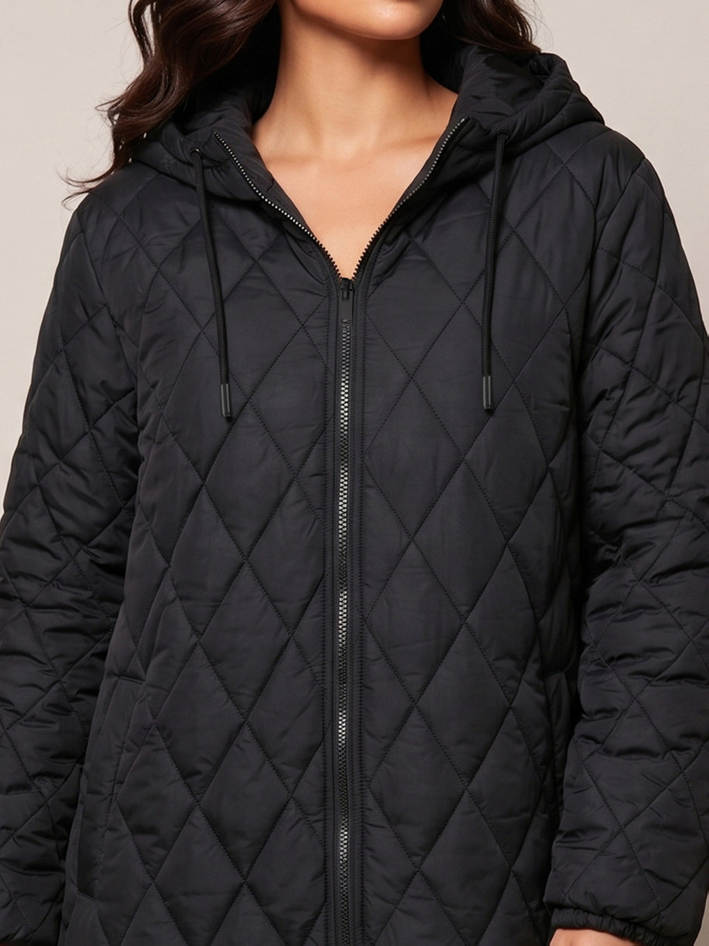 Manteau grande taille, capuche, cordon de serrage, chaleur d'hiver, vu de dos