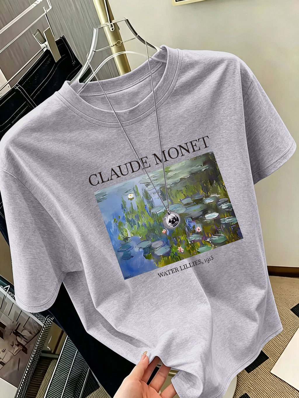 T-shirt grande taille, manches courtes, toutes saisons, détail du col