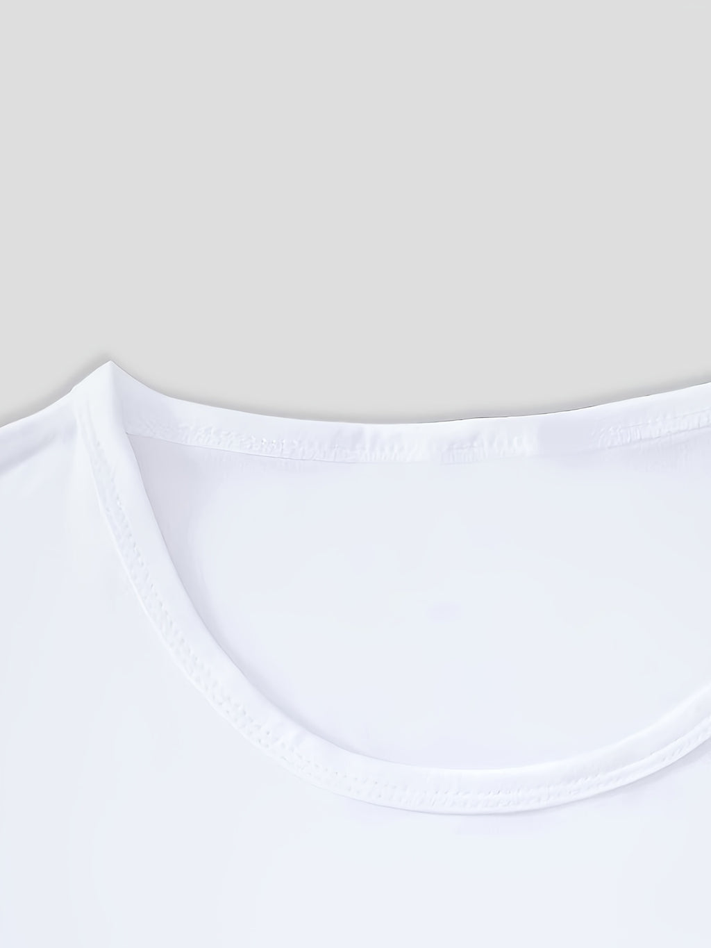 T-shirt grande taille, coupe ajustée, chaleur d'hiver, mise en situation