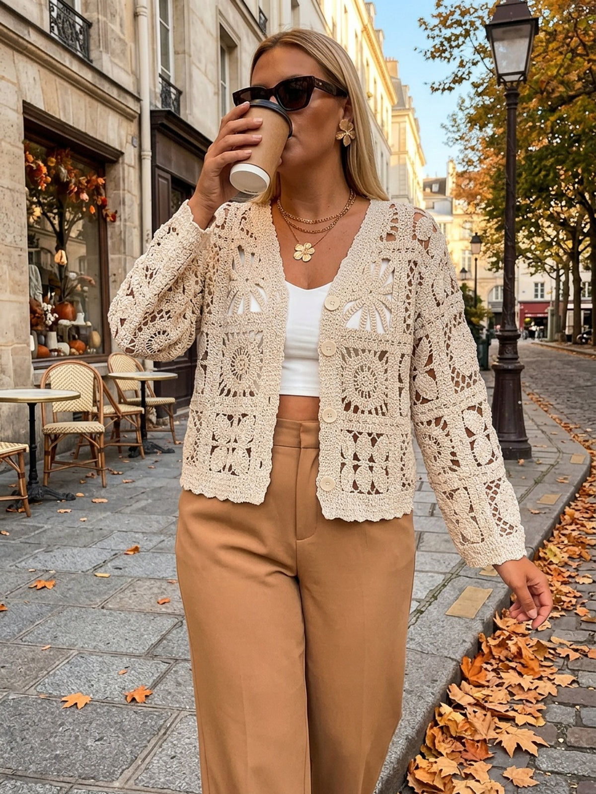 Cardigan grande taille en dentelle, détail ajouré, détail du tissu