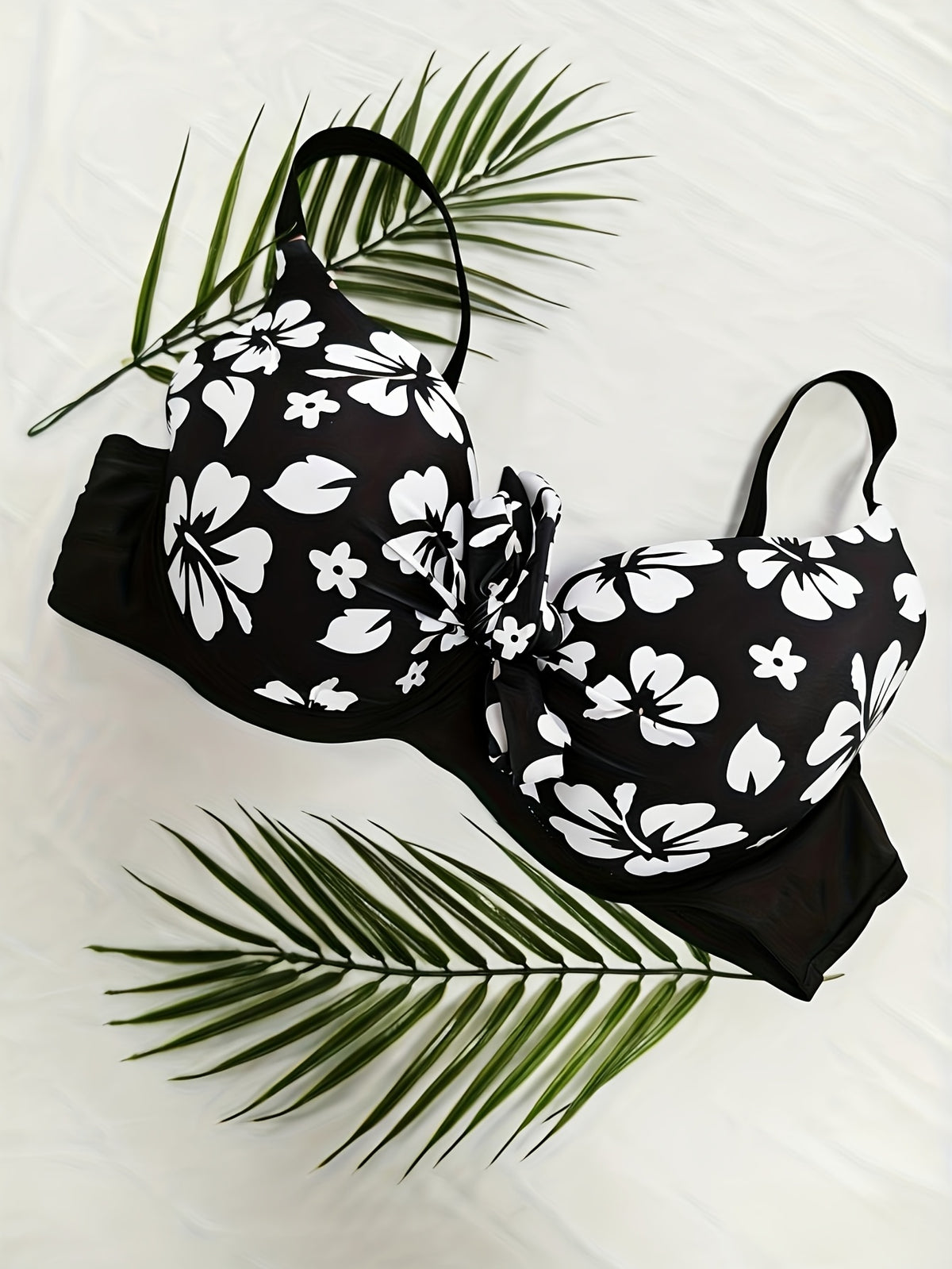 Haut de maillot de bain grande taille — Fleurs et nœud devant