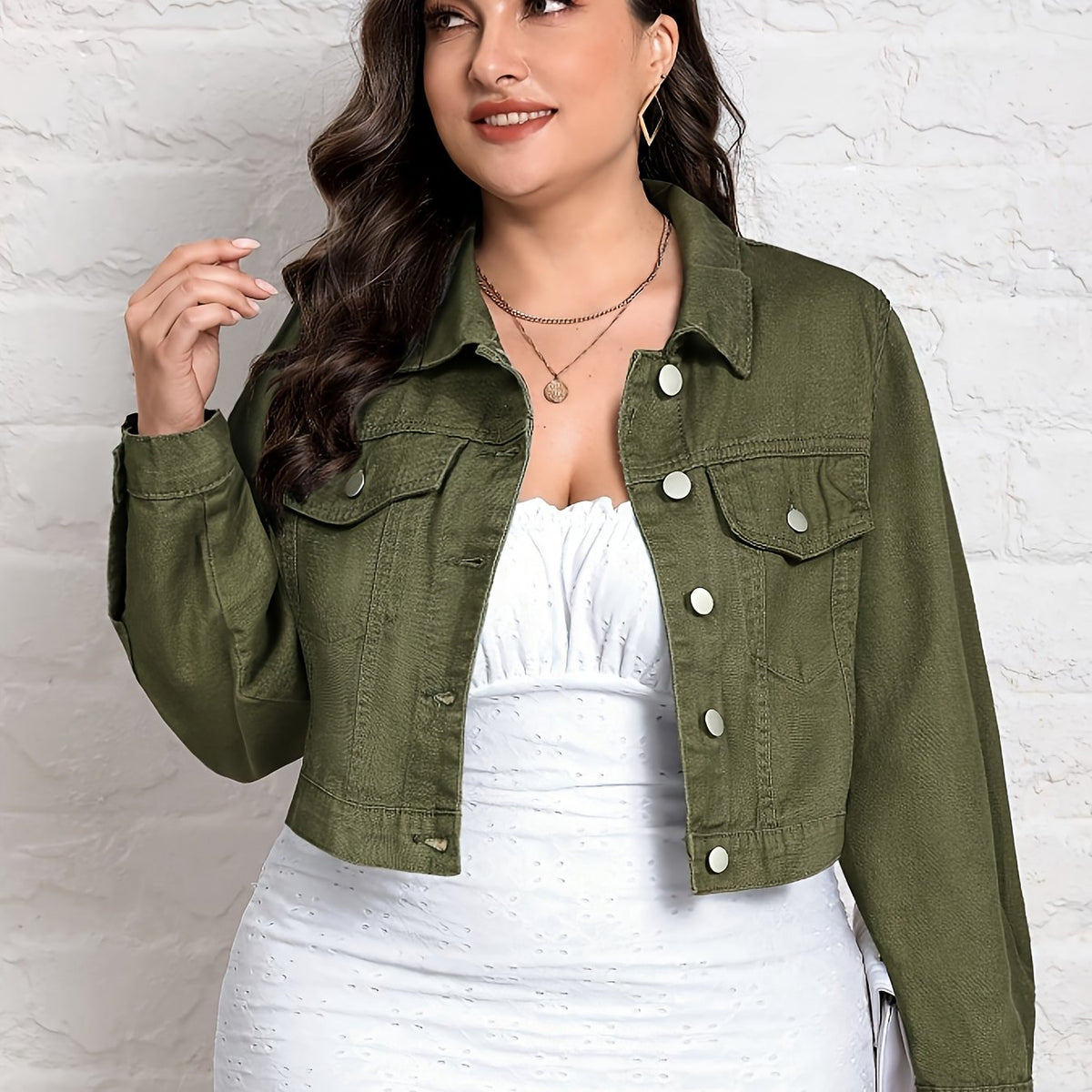 Veste grande taille, coupe oversize, col à revers, boutonnage, tissu opaque