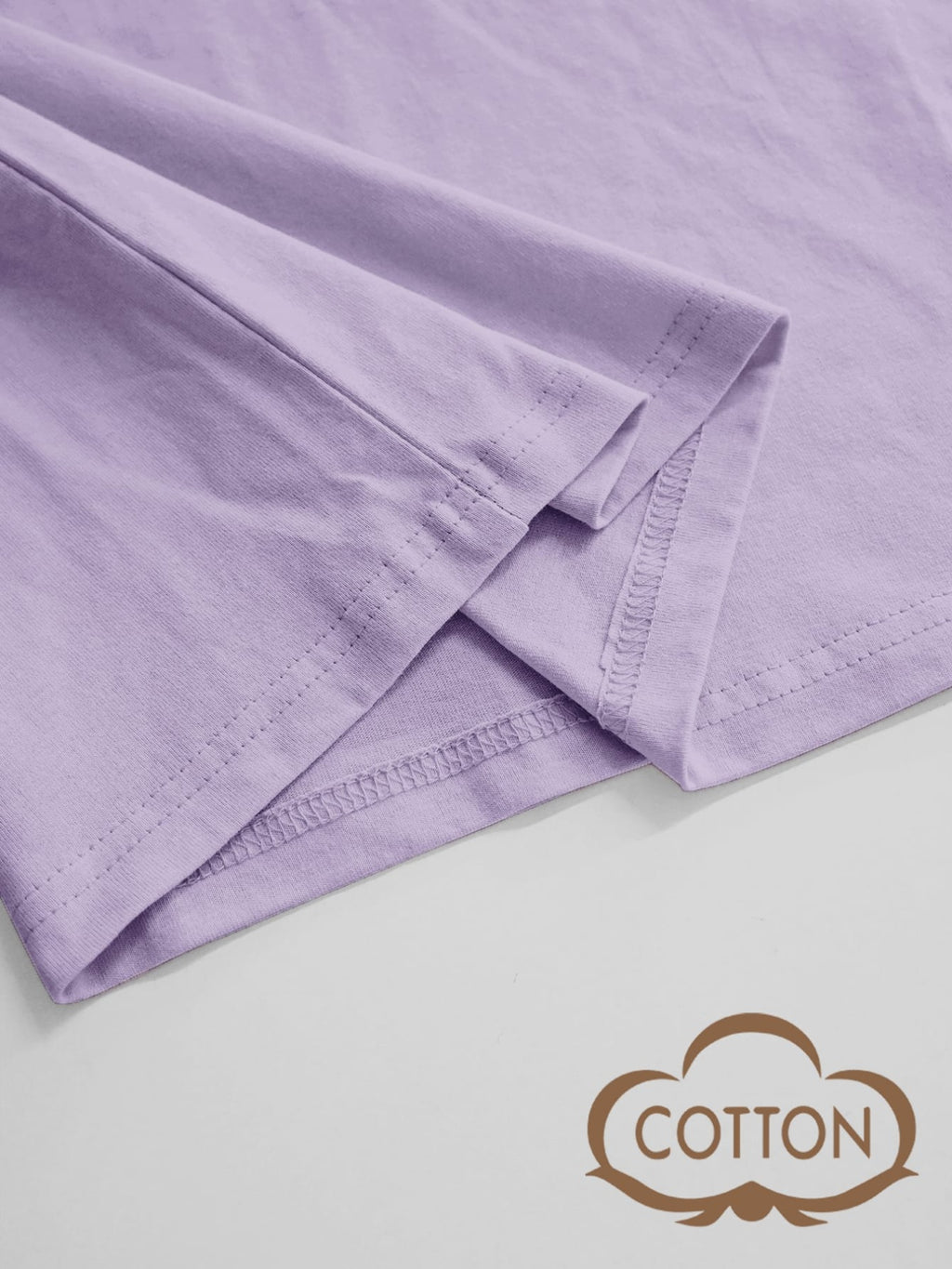 T-shirt grande taille, coupe ample, col rond, manches courtes, gros plan